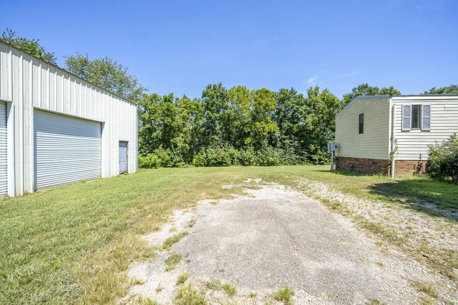 Photo 3 of Single family home for sale at 118 Charlie Ln, Waynesboro, TN 38485 | MLS# 10229595 | Listing updated on 2026-09-02