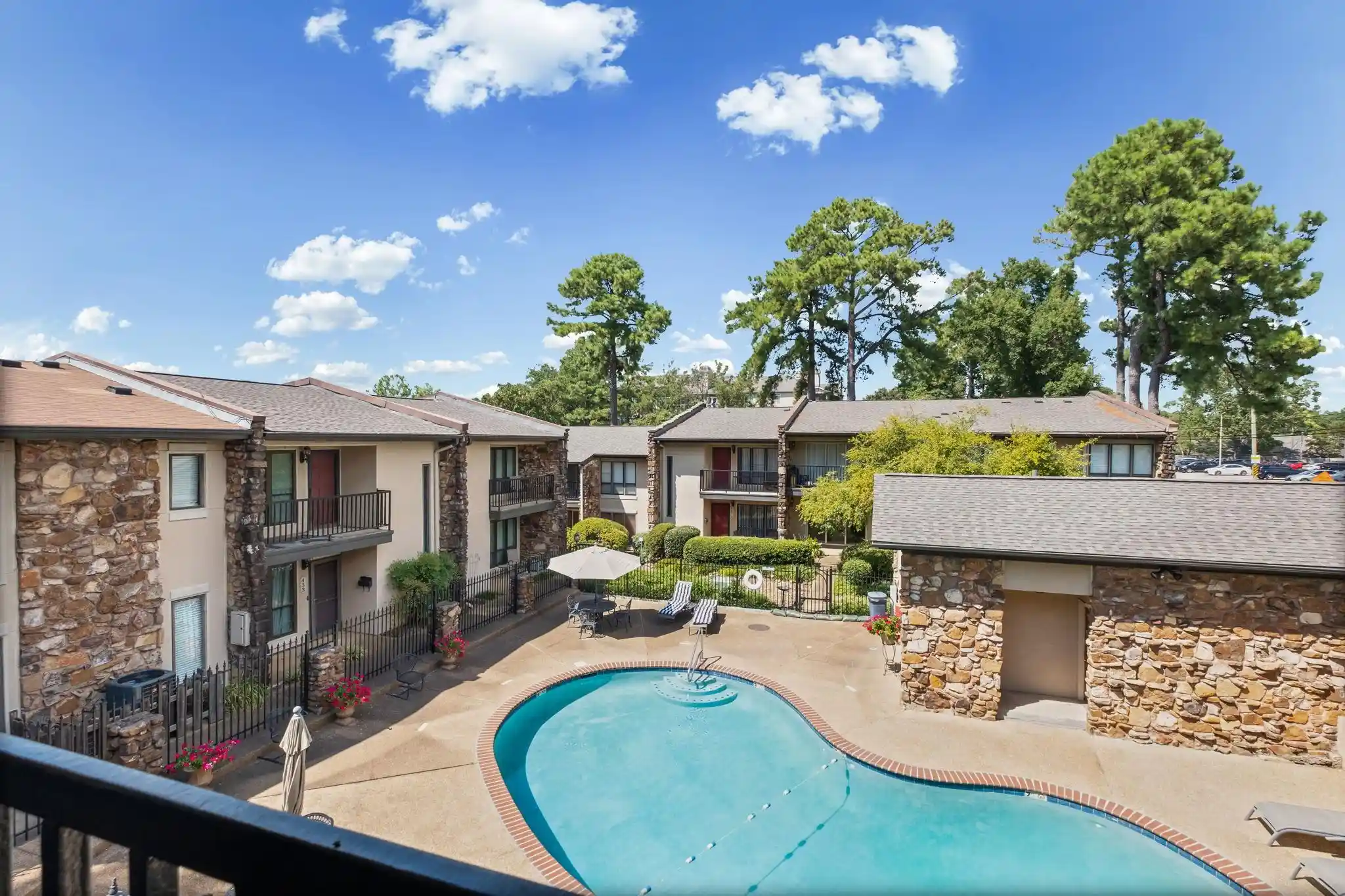 Condo for sale at 439 S Perkins Rd #439-2, Memphis, TN 38117 | MLS# 10229601