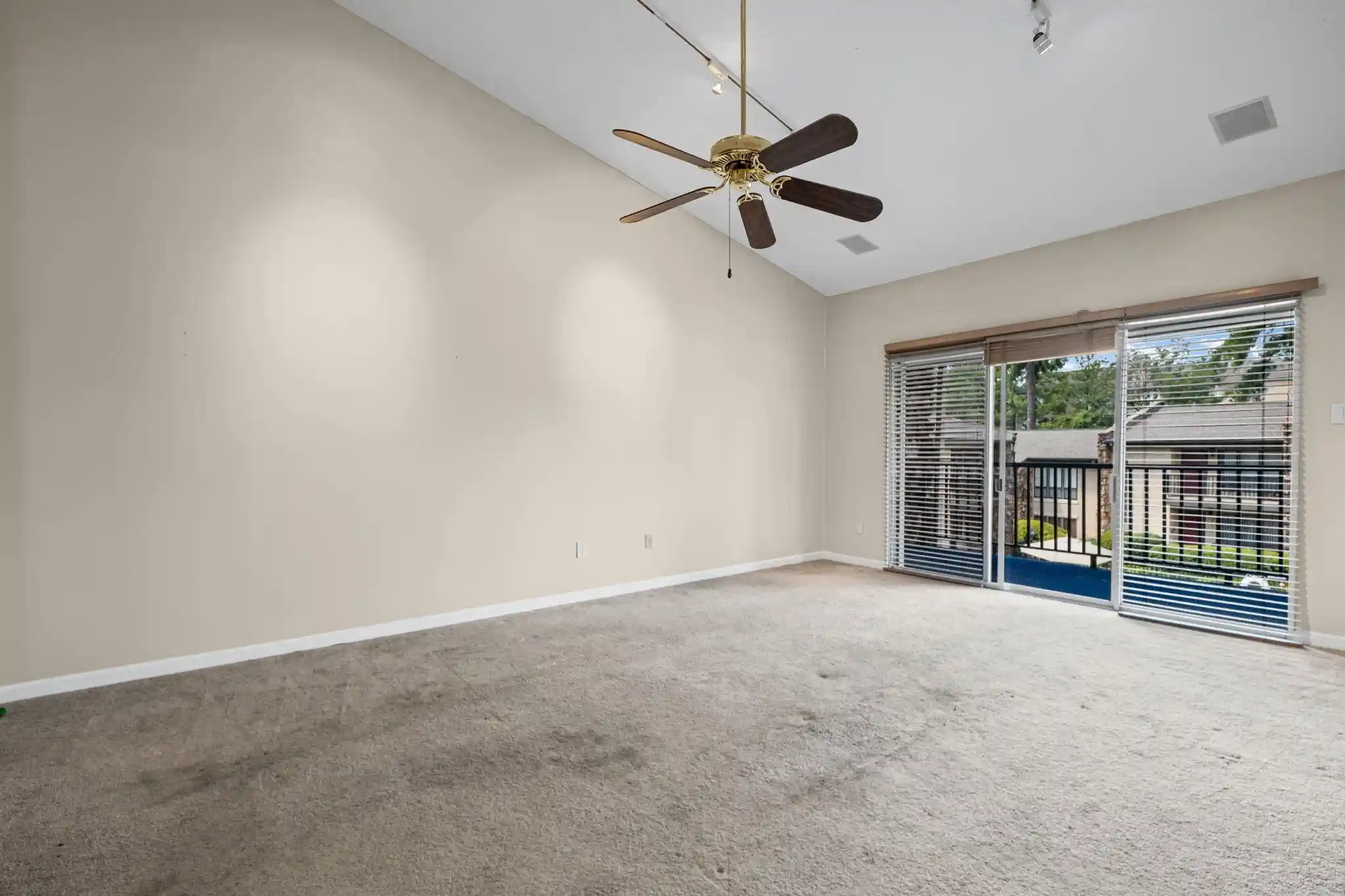 Photo 2 of Condo for sale at 439 S Perkins Rd #439-2, Memphis, TN 38117 | MLS# 10229601 | Listing updated on 2026-09-13