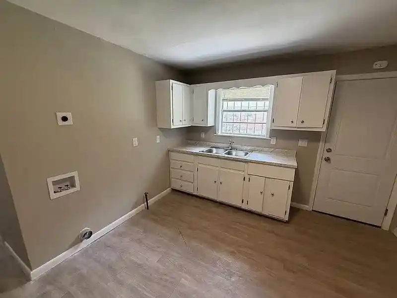 Photo 2 of Multi family home for sale at 1351 Austin St, Memphis, TN 38108 | MLS# 10229607 | Listing updated on 2026-09-04