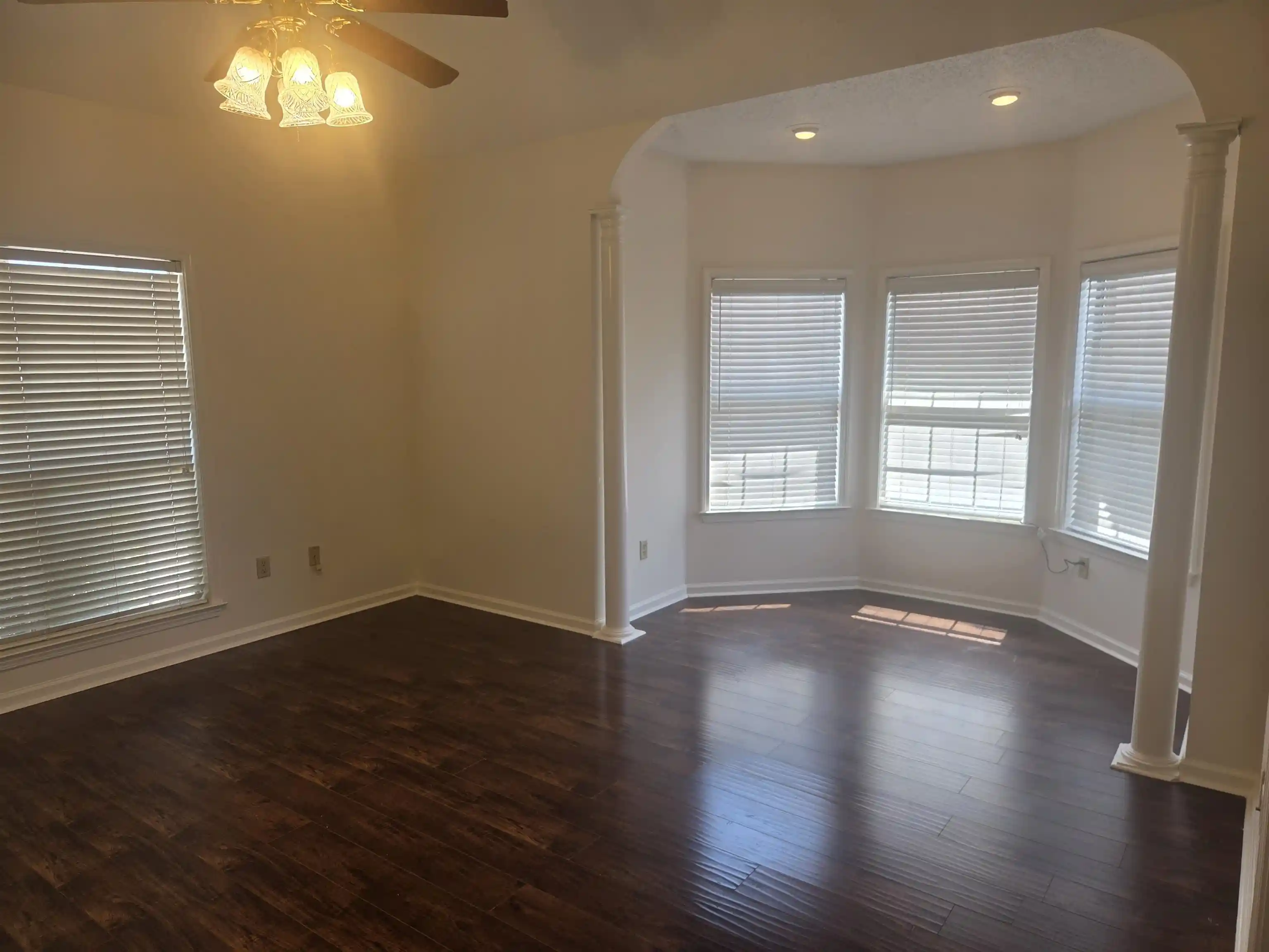 Photo 3 of Townhouse for sale at 4421 Se Lugarda Ln, Memphis, TN 38125 | MLS# 10229619 | Listing updated on 2026-09-04