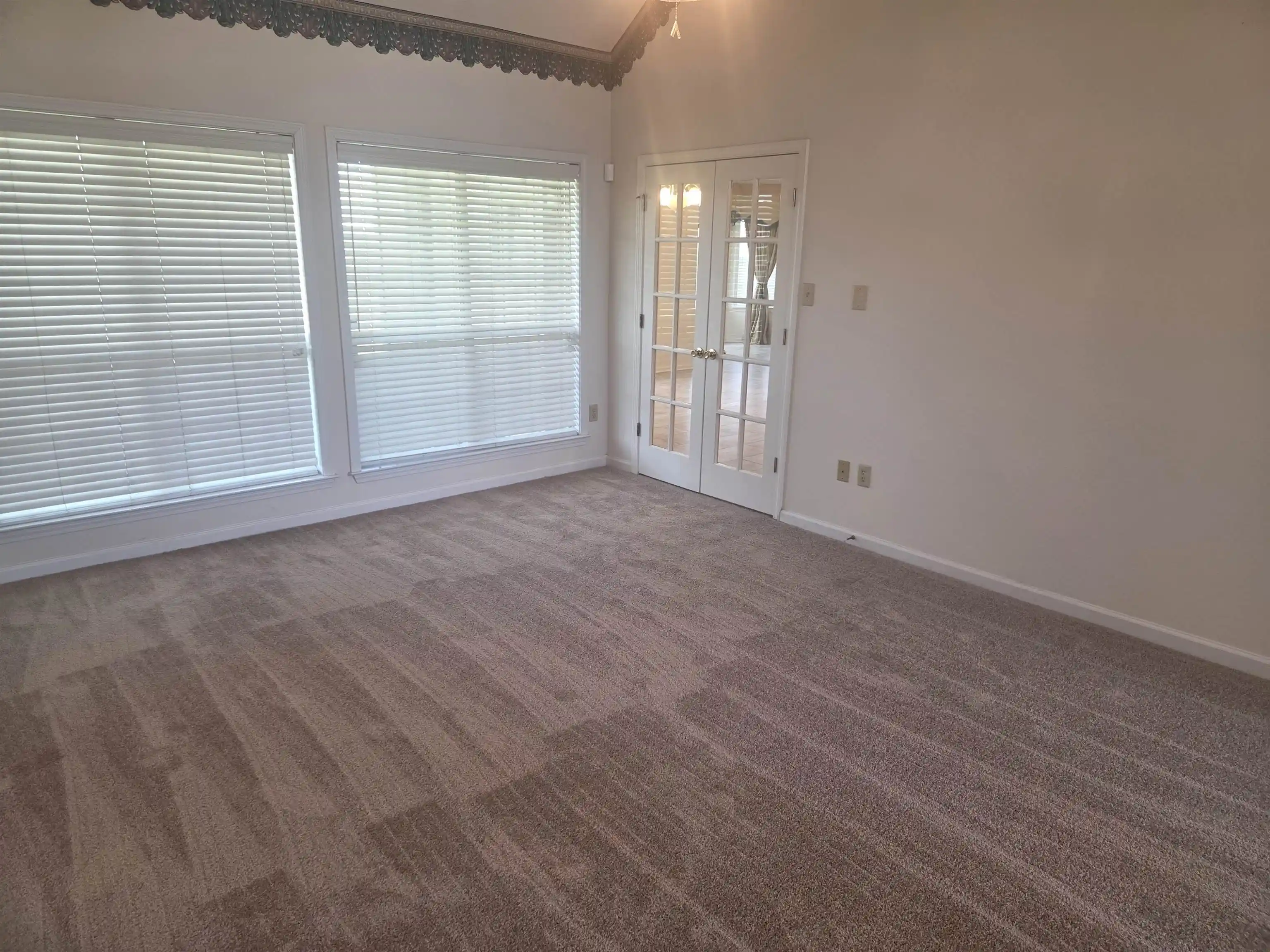 Photo 4 of Townhouse for sale at 4421 SE Lugarda Ln, Memphis, TN 38125 | MLS# 10229619 | Listing updated on 2026-09-04