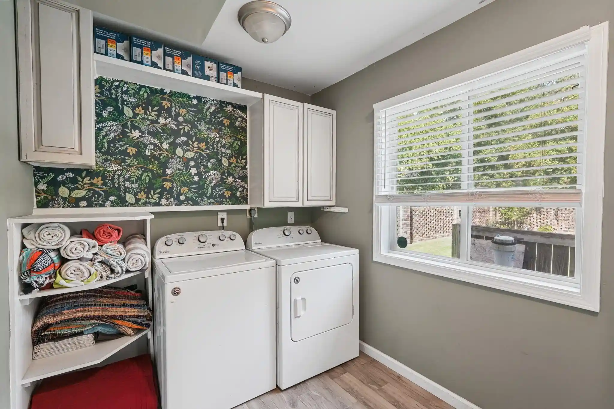 Photo 3 of Single family home for sale at 1876 Brierbrook Rd, Germantown, TN 38138 | MLS# 10229624 | Listing updated on 2026-09-17