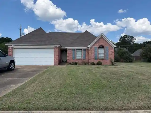 Photo 1 of Sale Pending at 6918 Finch Rd, Memphis, TN 38141 | MLS# 10229634 | Listing updated on 2026-09-07