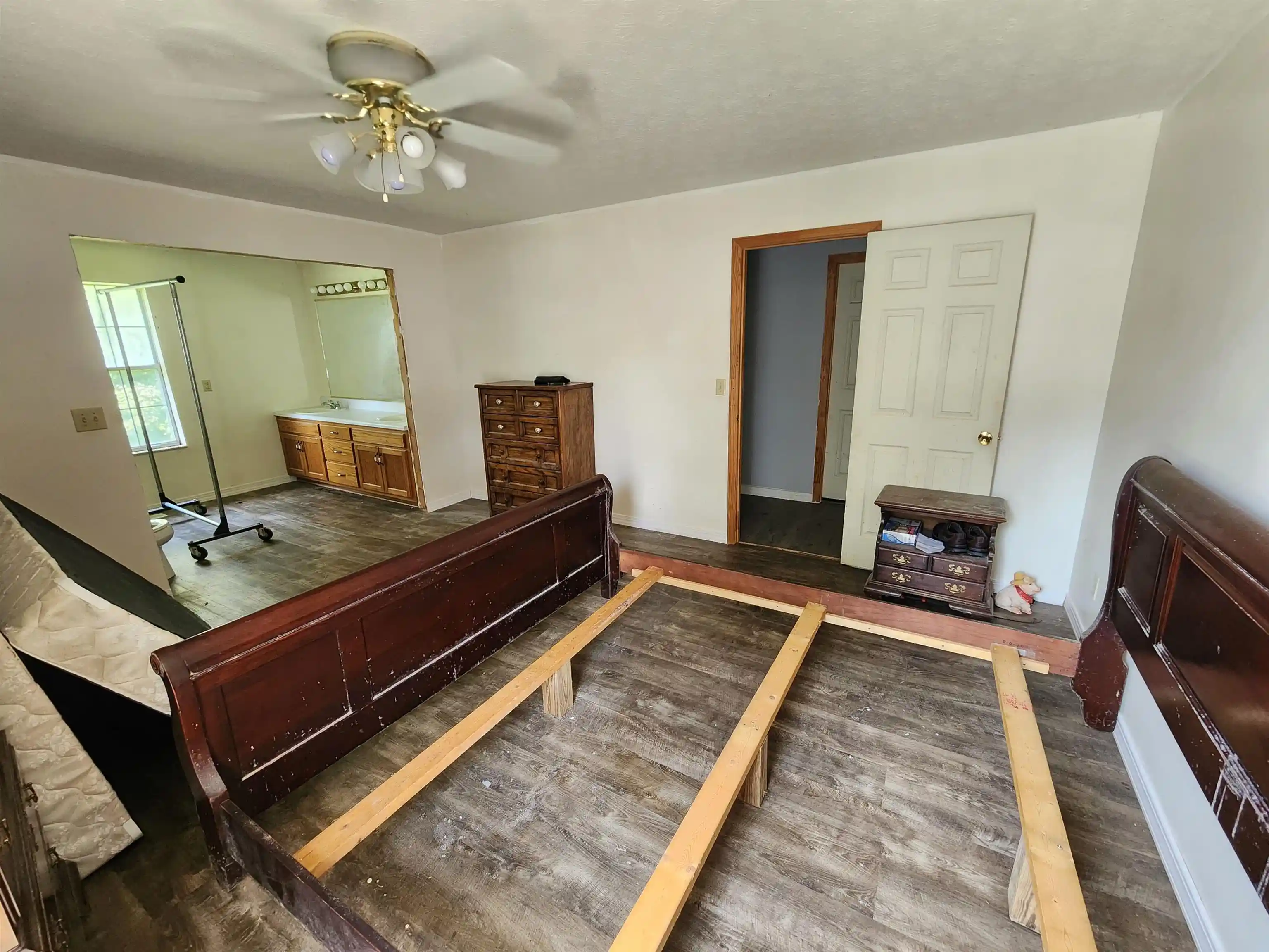 Photo 4 of Sale Pending at 155 Suddath Rd, Harriman, TN 37748 | MLS# 10229642 | Listing updated on 2026-09-11
