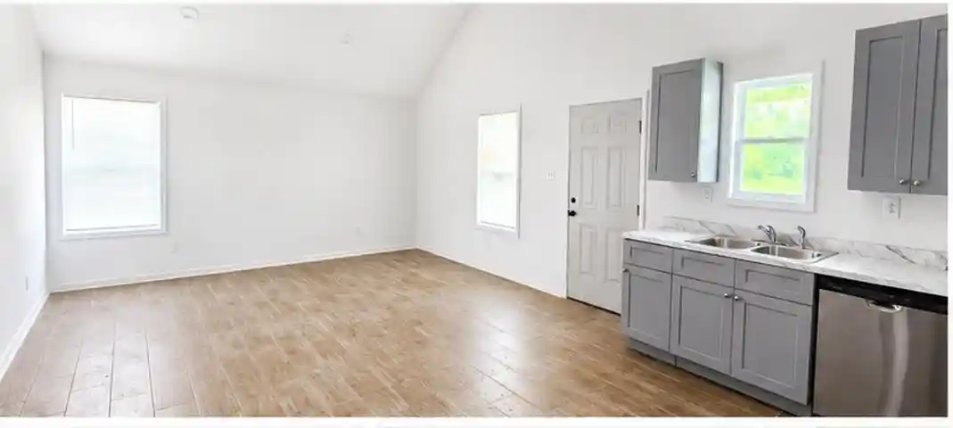 Photo 3 of Single family home for sale at 589 W Gilleas Rd, Memphis, TN 38109 | MLS# 10229643 | Listing updated on 2026-09-07