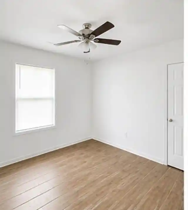 Photo 4 of Single family home for sale at 589 W Gilleas Rd, Memphis, TN 38109 | MLS# 10229643 | Listing updated on 2026-09-07