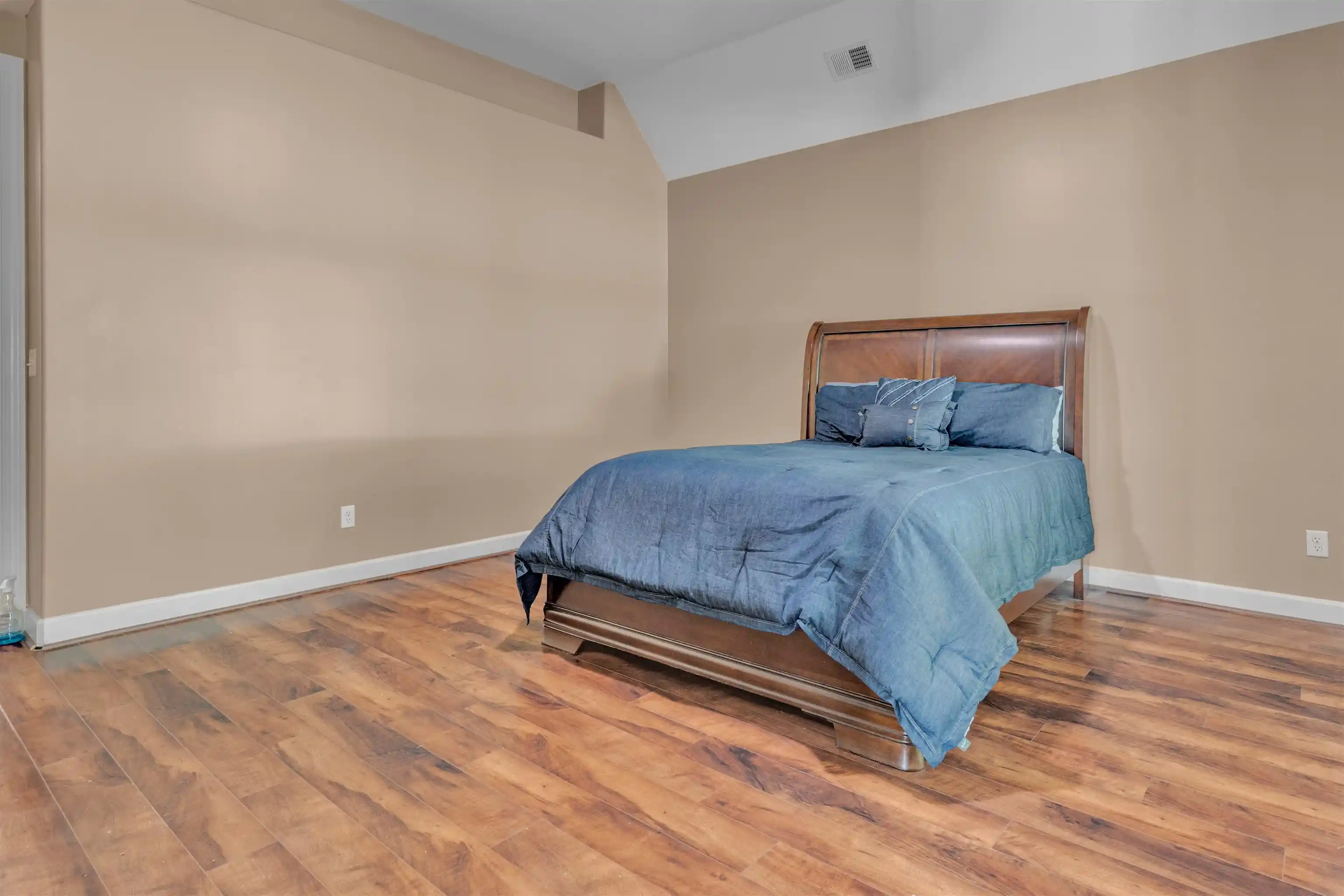 Photo 2 of Single family home for sale at 4835 Saddlehorn Cv, Memphis, TN 38125 | MLS# 10229647 | Listing updated on 2026-09-05