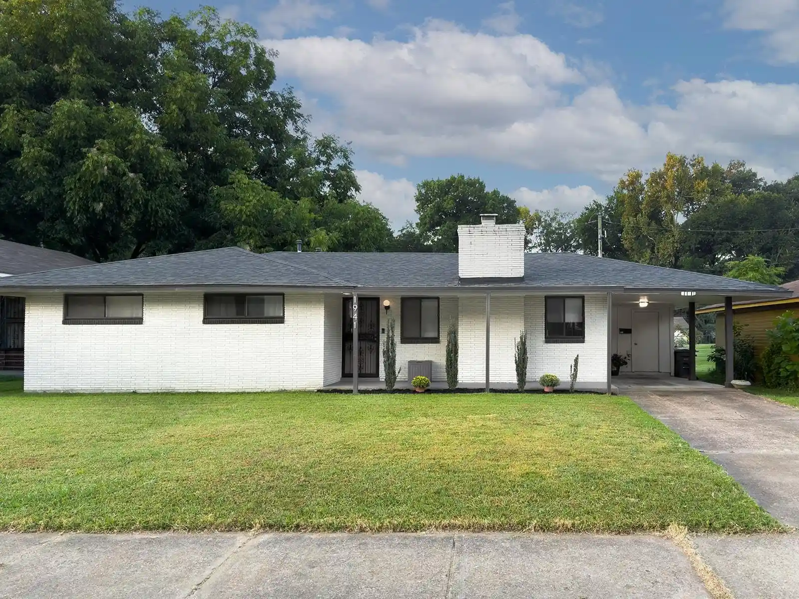 Photo 1 of Single family home for sale at 1941 Edward Ave, Memphis, TN 38107 | MLS# 10229656 | Listing updated on 2026-09-15