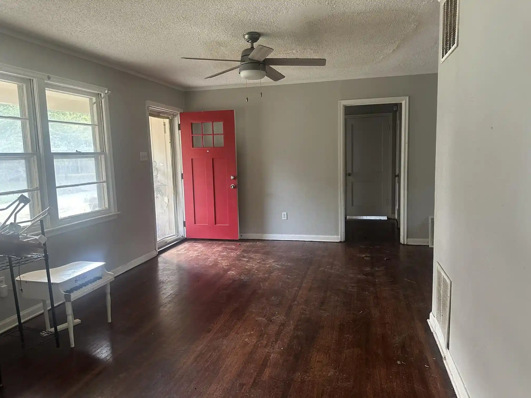 Photo 3 of Single family home for sale at 4448 Dunn Ave, Memphis, TN 38117 | MLS# 10229663 | Listing updated on 2026-09-03