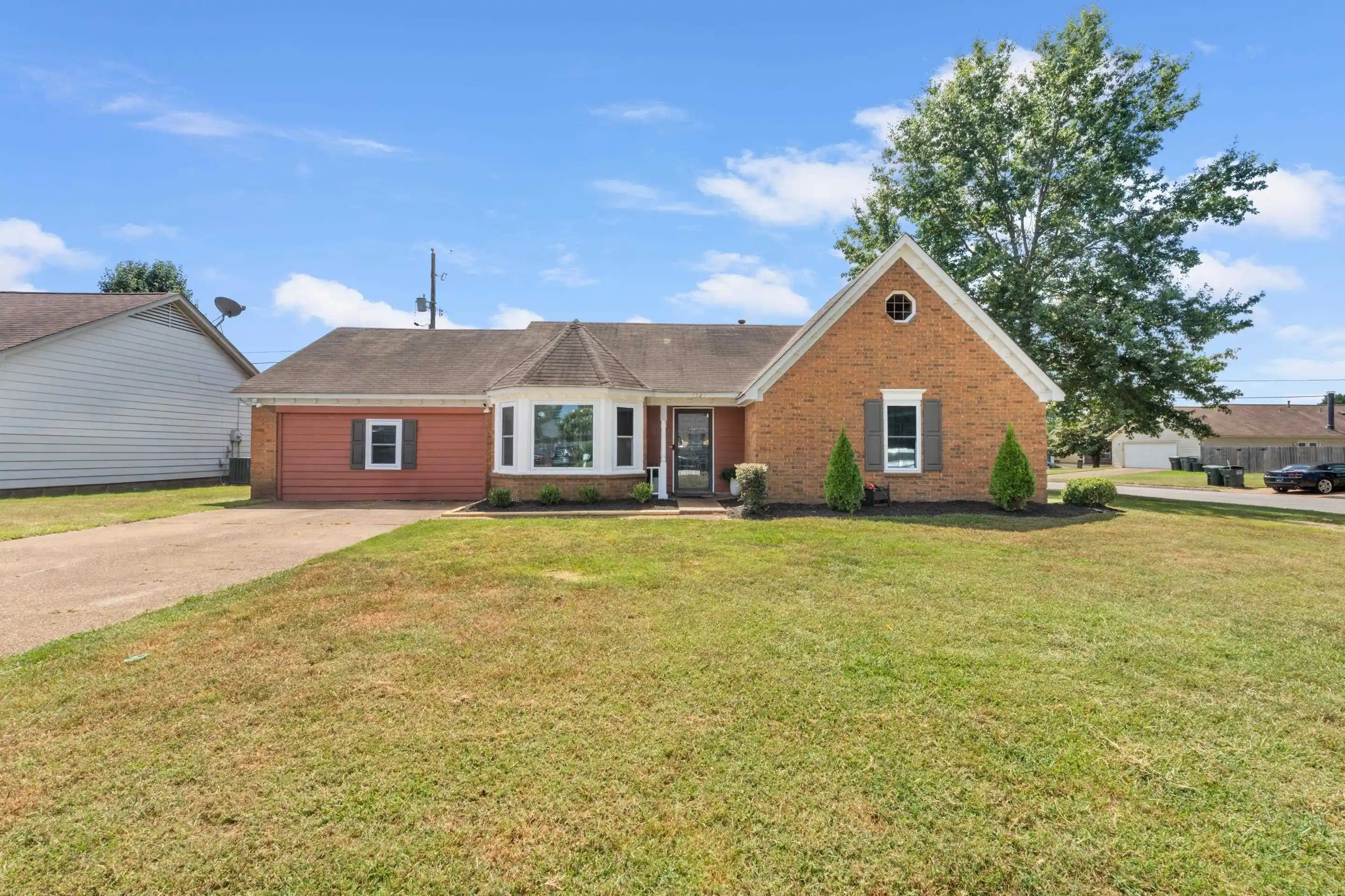 Photo 1 of Sale Pending at 7527 Appling Ml Way, Memphis, TN 38133 | MLS# 10229667 | Listing updated on 2026-09-16