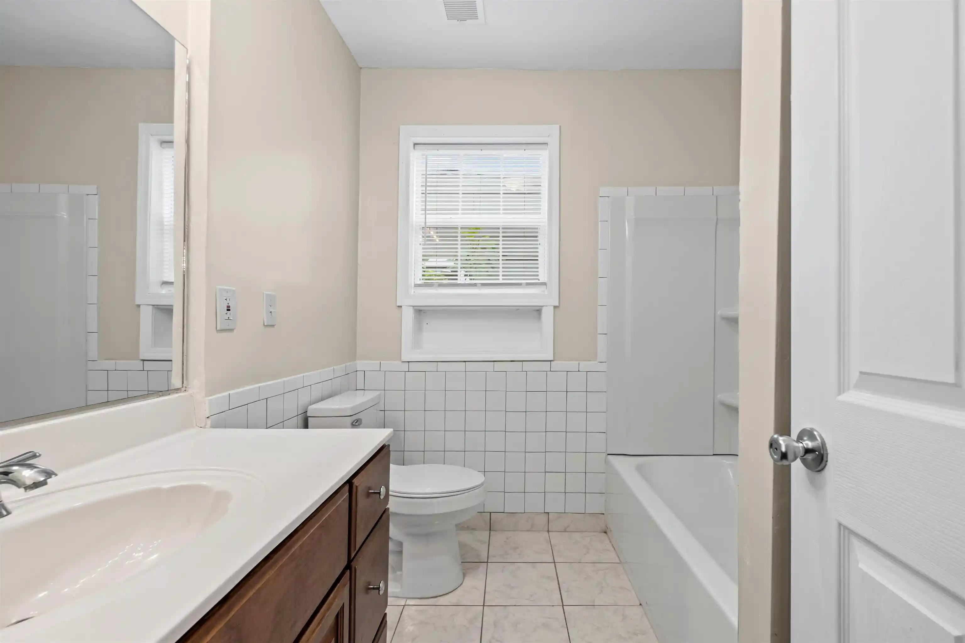 Photo 3 of Single family home for sale at 3094 Park Ave, Memphis, TN 38111 | MLS# 10229668 | Listing updated on 2026-09-16