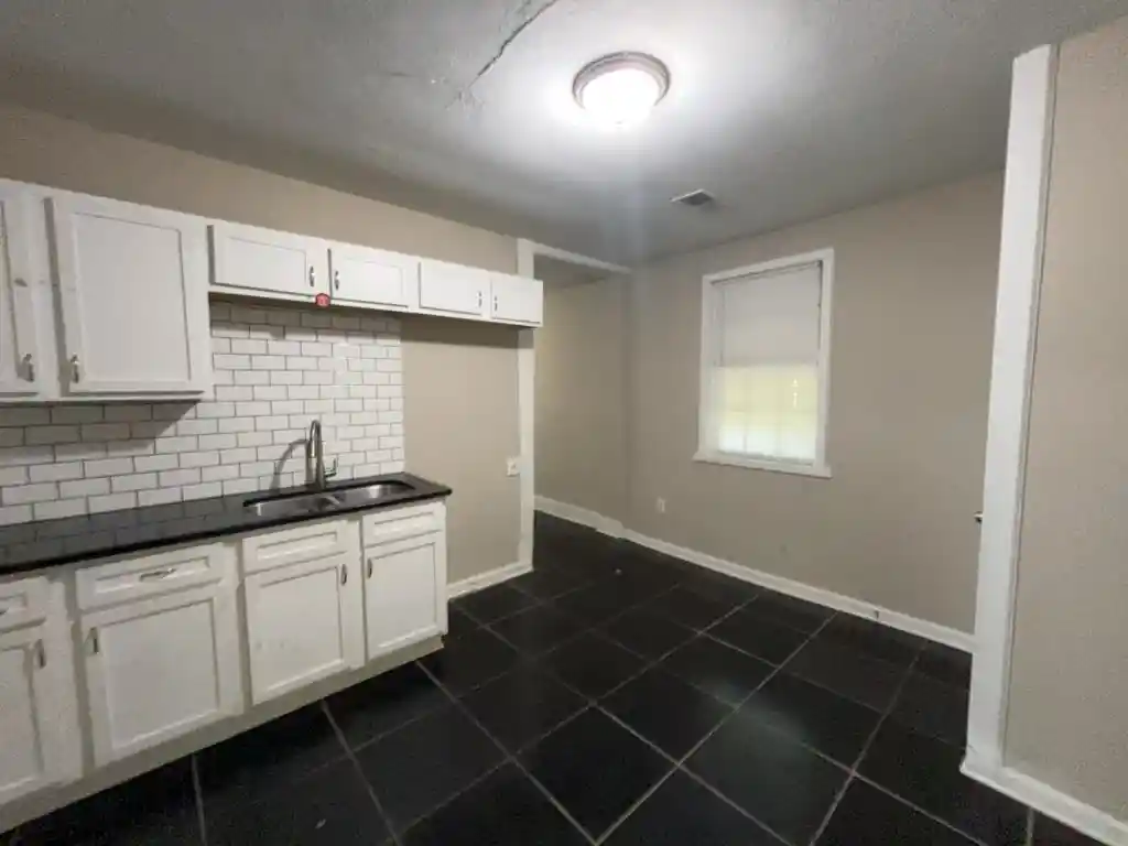 Photo 2 of Single family home for sale at 753 Lipford St, Memphis, TN 38112 | MLS# 10229670 | Listing updated on 2026-10-26