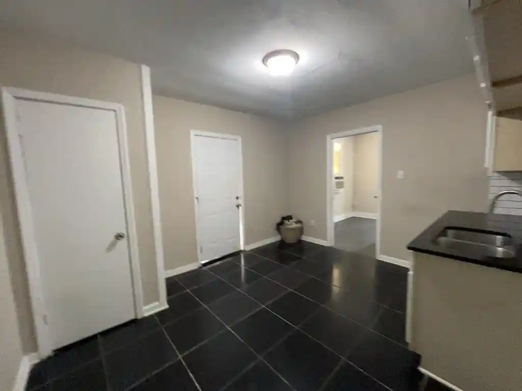 Photo 3 of Single family home for sale at 753 Lipford St, Memphis, TN 38112 | MLS# 10229670 | Listing updated on 2026-10-26
