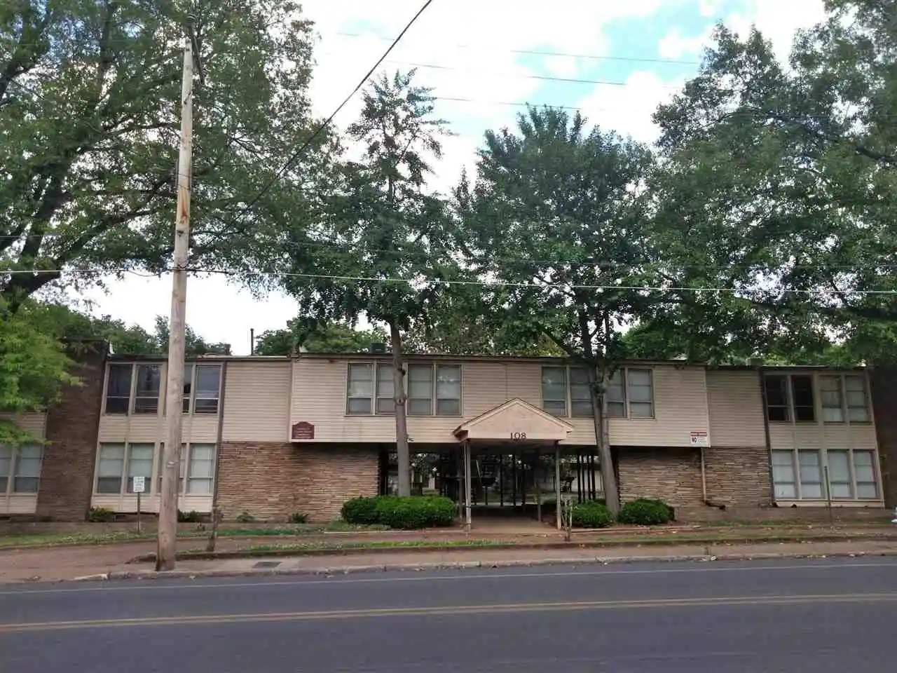 Photo 1 of Condo for sale at 108 N Belvedere Blvd #32, Memphis, TN 38104 | MLS# 10229678 | Listing updated on 2026-09-03