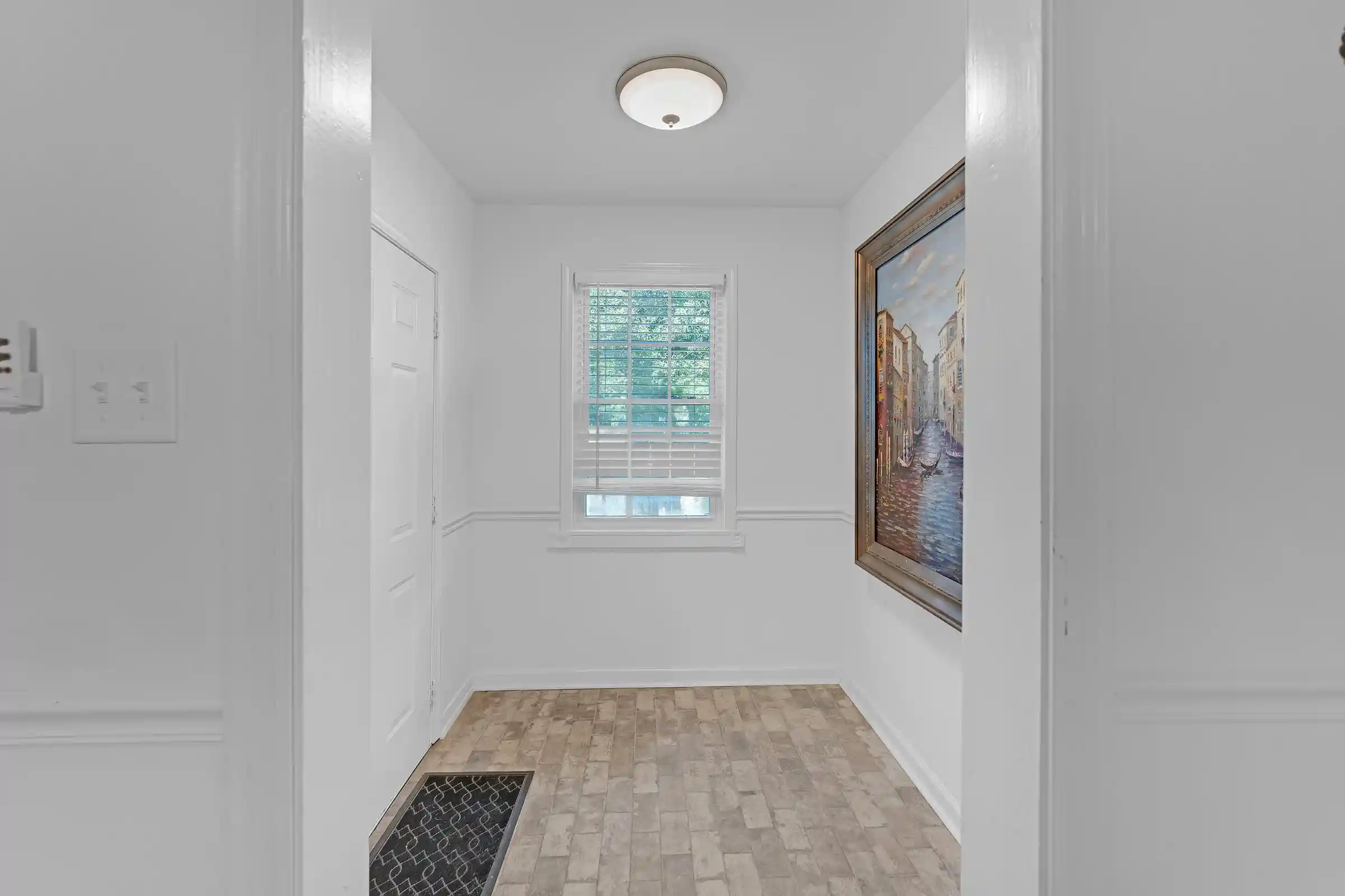 Photo 2 of Single family home for sale at 454 S Center St, Collierville, TN 38017 | MLS# 10229682 | Listing updated on 2026-09-09