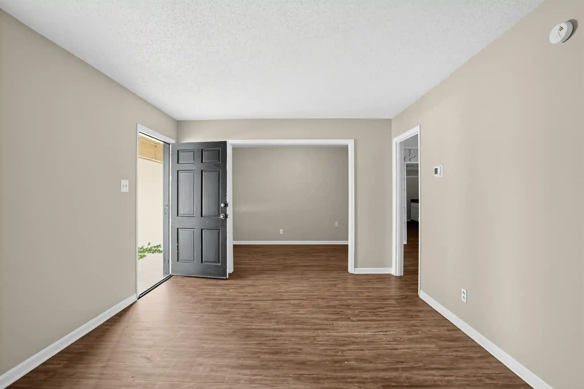 Photo 3 of Single family home for sale at 175 Horse Shoe Cv, Memphis, TN 38109 | MLS# 10229689 | Listing updated on 2026-09-25