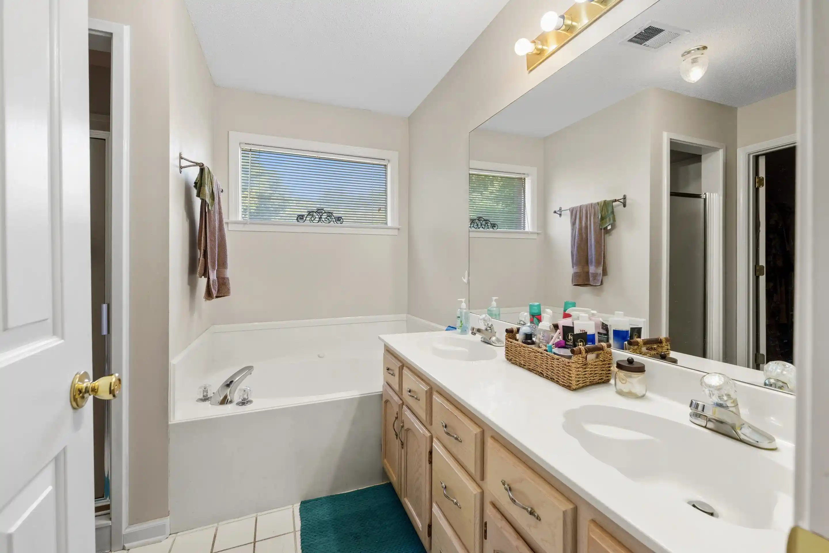 Photo 4 of Sale Pending at 7221 Noah Ln, Bartlett, TN 38133 | MLS# 10229694 | Listing updated on 2026-09-08