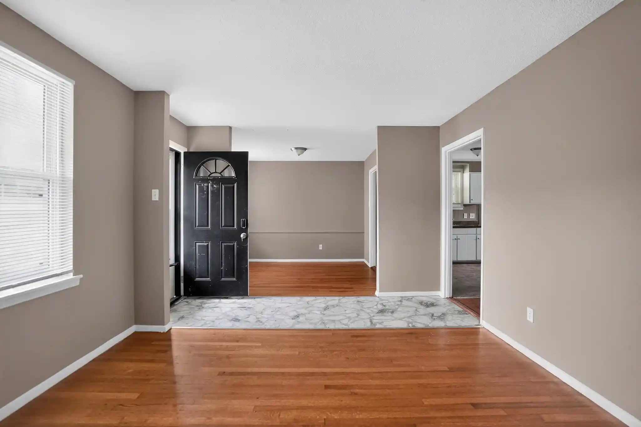 Photo 3 of Single family home for sale at 5046 Cromwell Ave, Memphis, TN 38118 | MLS# 10229696 | Listing updated on 2026-09-08