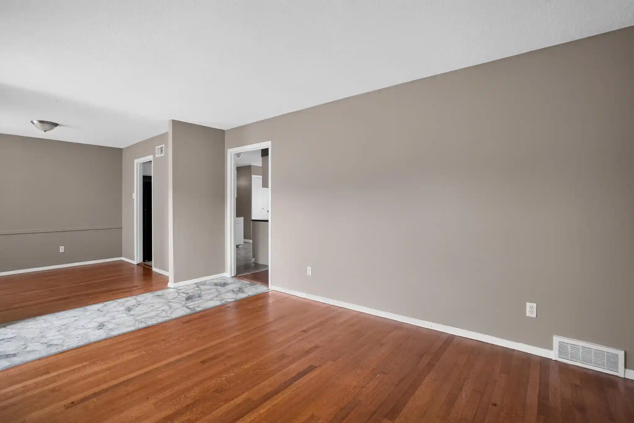 Photo 3 of Single family home for sale at 5046 Cromwell Ave, Memphis, TN 38118 | MLS# 10229696 | Listing updated on 2026-09-08