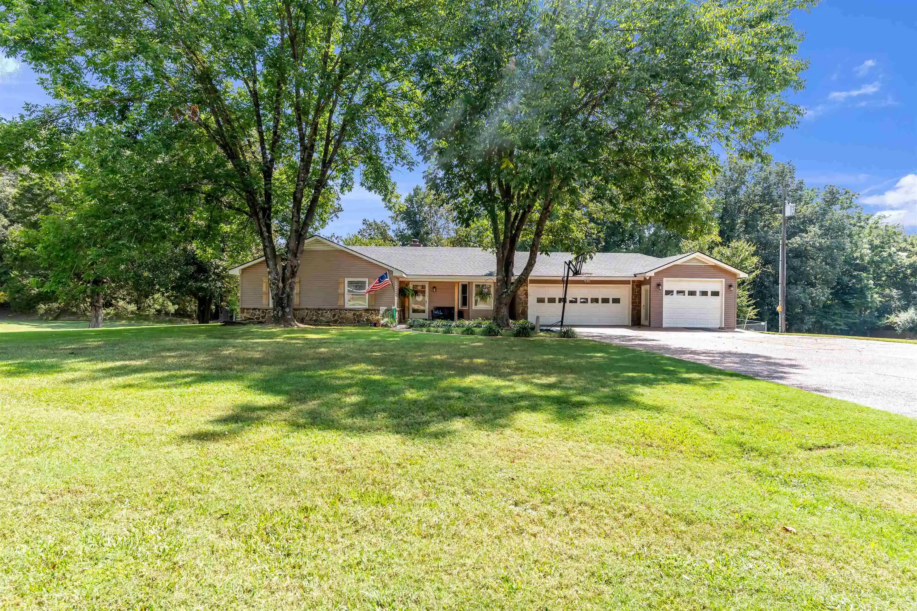 Photo 1 of Single family home for sale at 285 Woodbridge Rd, Somerville, TN 38068 | MLS# 10229706 | Listing updated on 2026-09-03