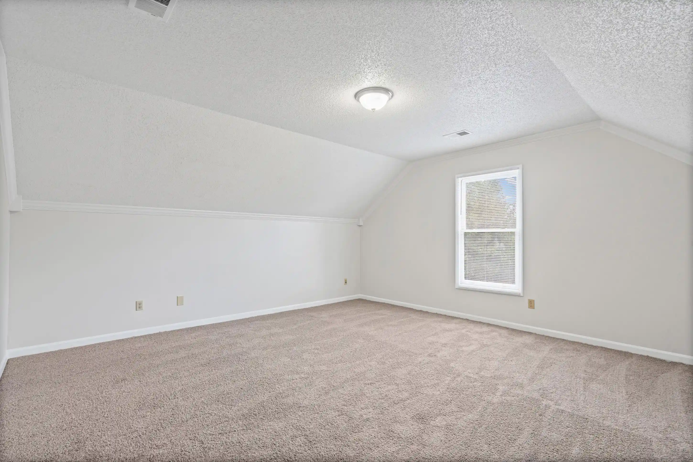 Photo 2 of Single family home for sale at 9083 Hearth Stone Cv, Cordova, TN 38016 | MLS# 10229713 | Listing updated on 2026-09-21