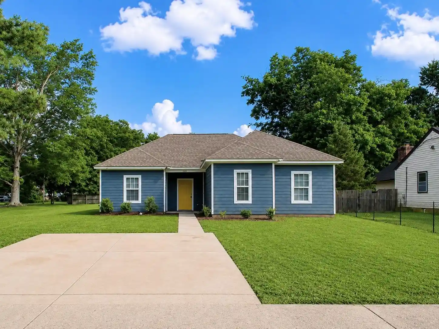 Photo 1 of Sale Pending at 3835 Bowen Ave, Memphis, TN 38122 | MLS# 10229715 | Listing updated on 2026-09-08