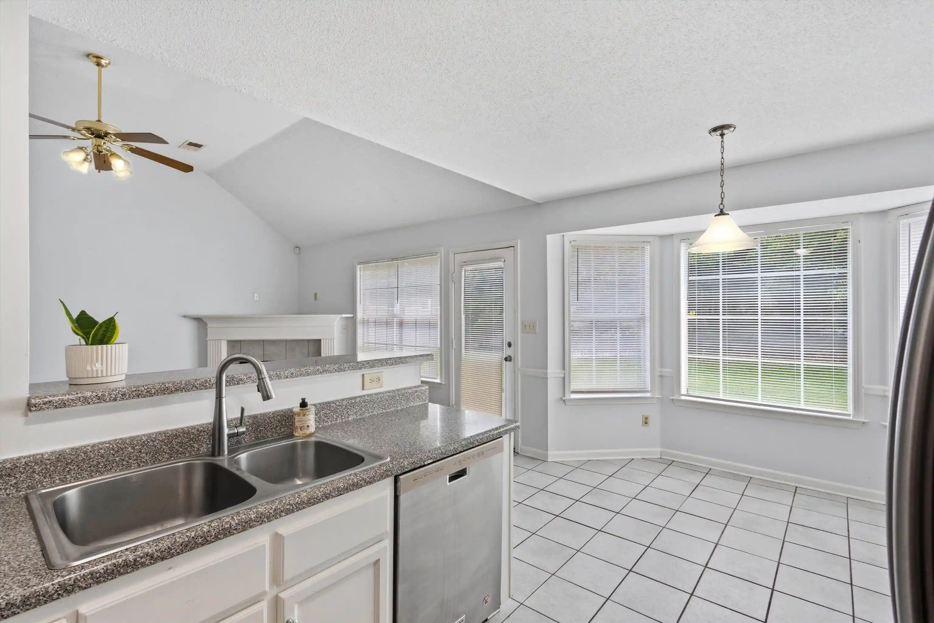 Photo 2 of Sale Pending at 7267 Amberly Way Dr, Cordova, TN 38018 | MLS# 10229727 | Listing updated on 2026-09-21