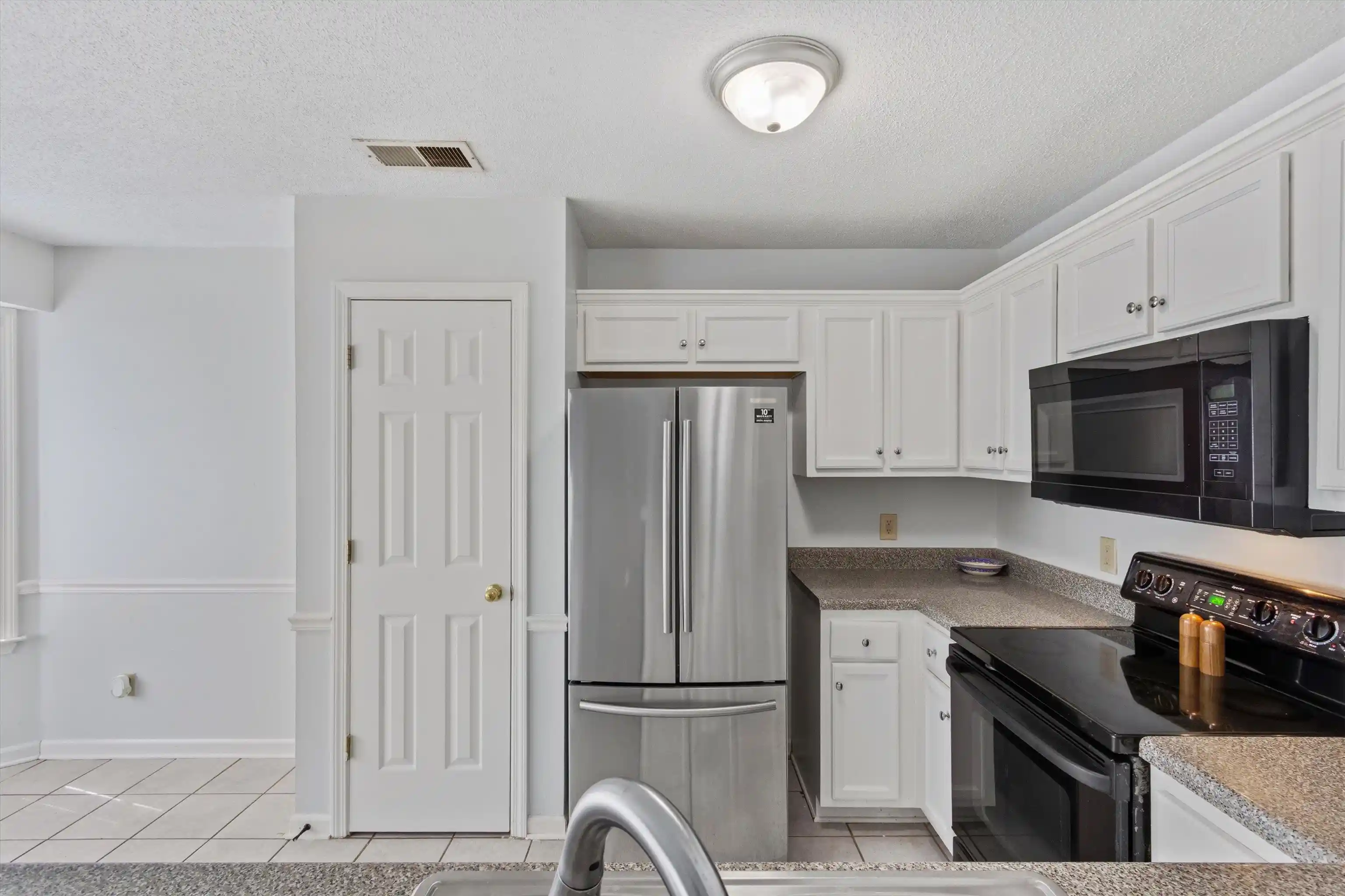 Photo 3 of Sale Pending at 7267 Amberly Way Dr, Cordova, TN 38018 | MLS# 10229727 | Listing updated on 2026-09-21
