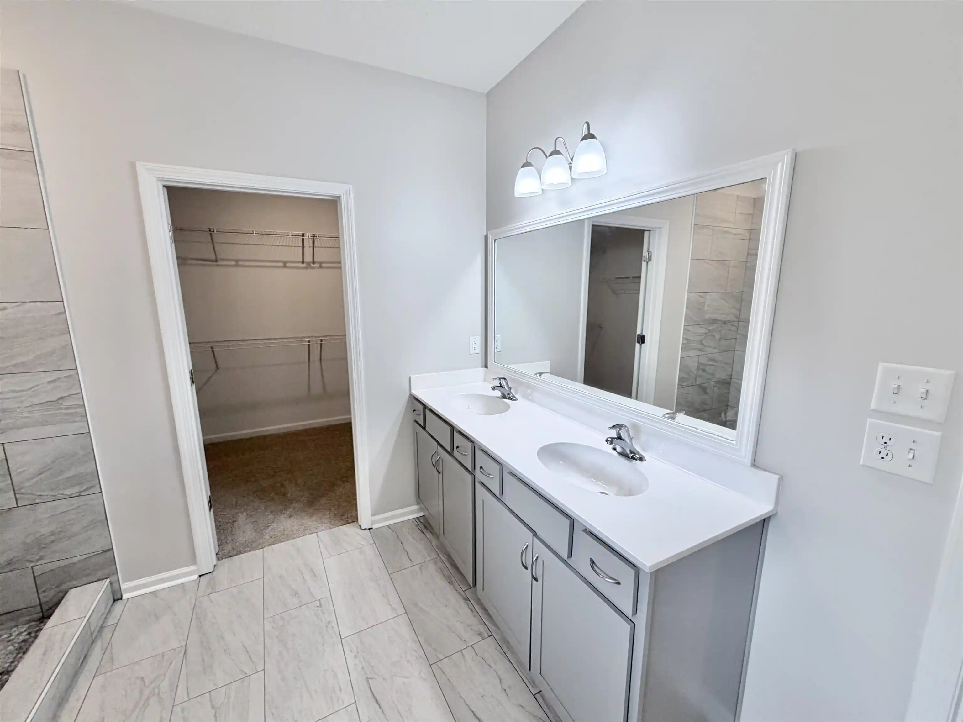 Photo 3 of Single family home for sale at 385 Beau Tisdale Dr, Oakland, TN 38060 | MLS# 10229731 | Listing updated on 2026-09-18