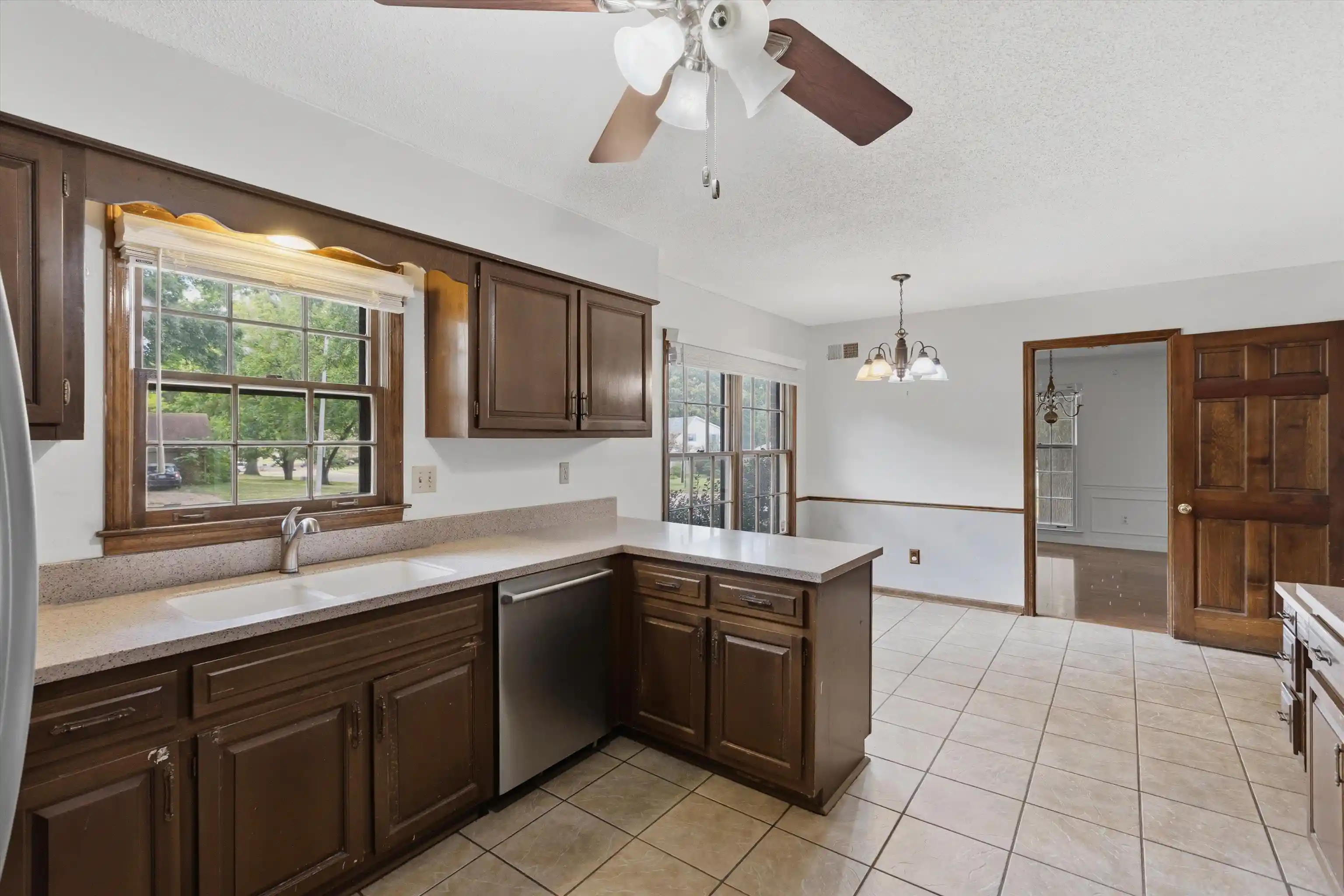 Photo 3 of Sale Pending at 7675 Mardite Cv, Germantown, TN 38138 | MLS# 10229749 | Listing updated on 2026-09-06