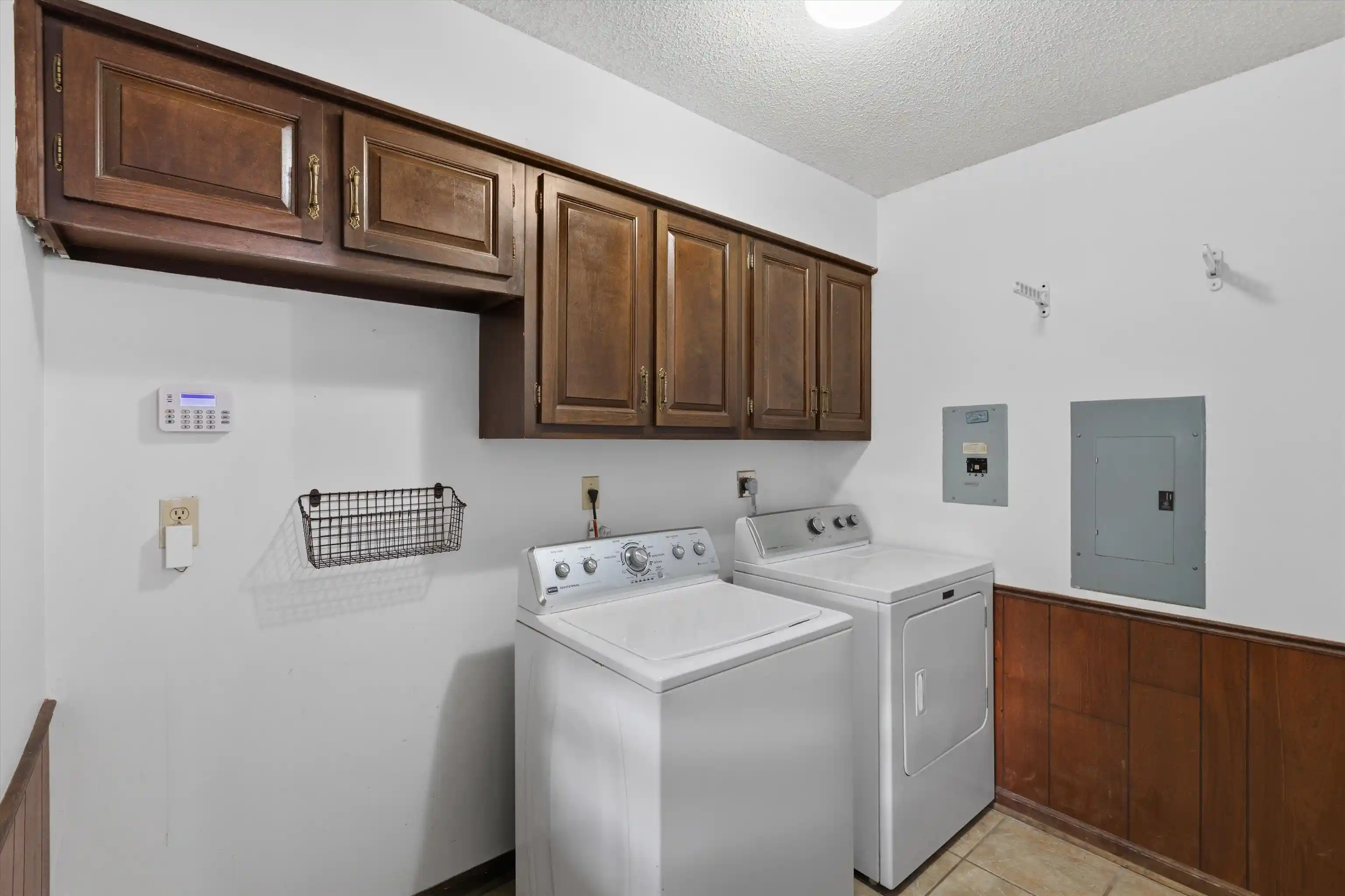 Photo 3 of Sale Pending at 7675 Mardite Cv, Germantown, TN 38138 | MLS# 10229749 | Listing updated on 2026-09-06