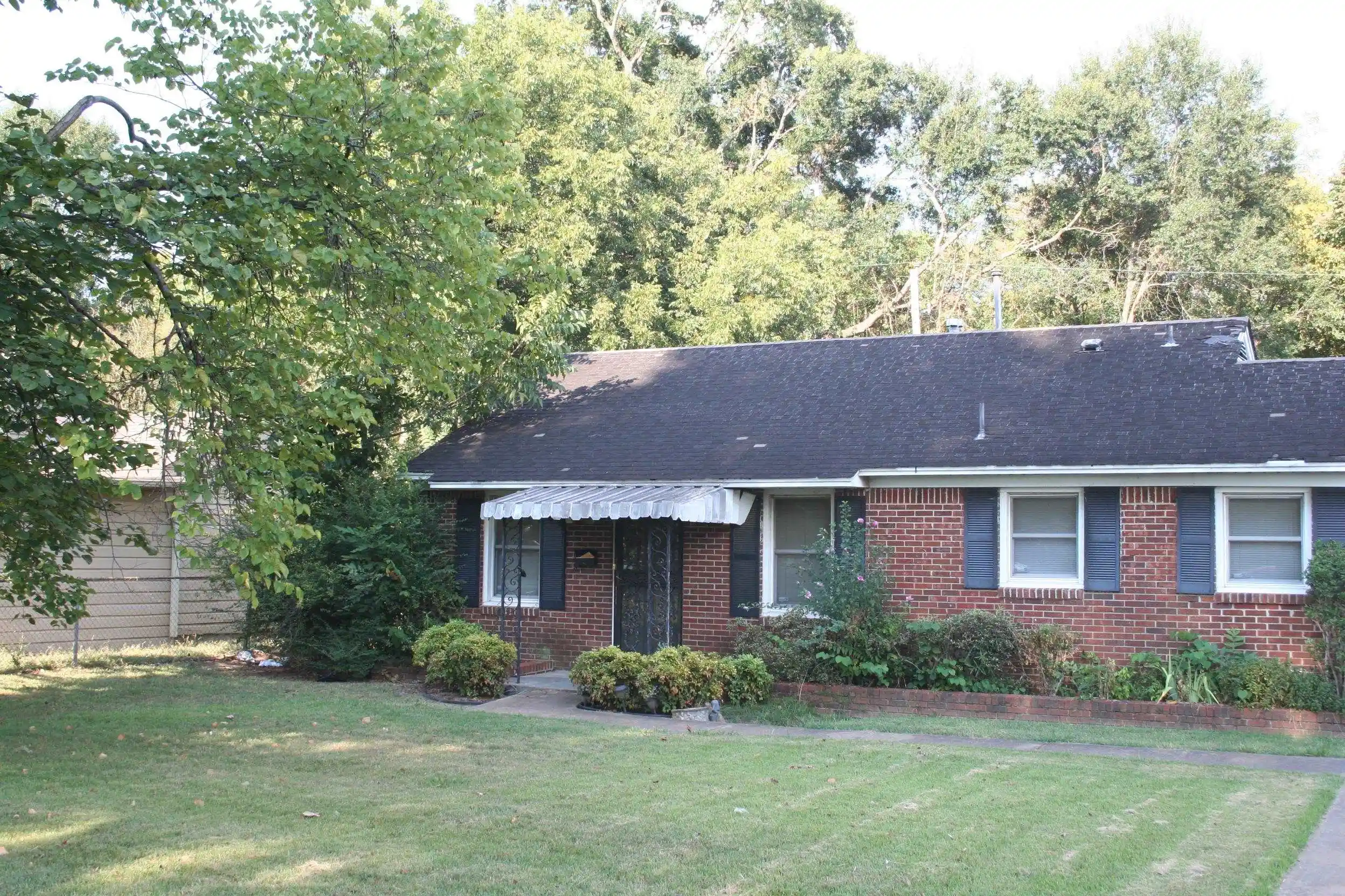 Photo 1 of Sale Pending at 1596 Russwood Rd, Memphis, TN 38108 | MLS# 10229750 | Listing updated on 2026-09-09