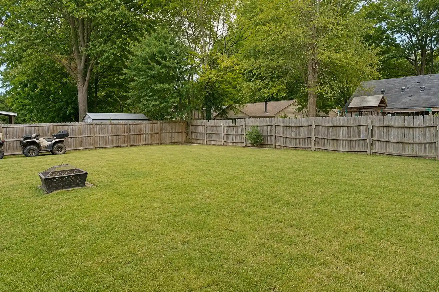 Photo 3 of Sale Pending at 3054 Leeridge Dr, Bartlett, TN 38134 | MLS# 10229755 | Listing updated on 2026-09-11