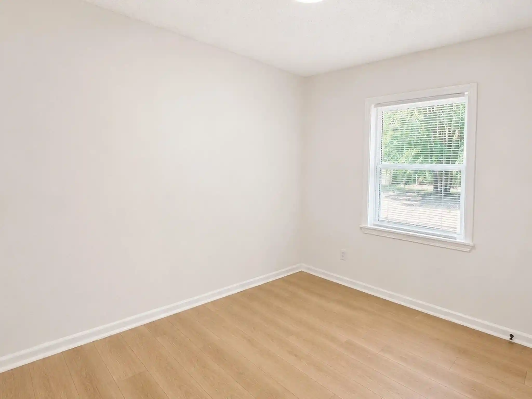 Photo 3 of Sale Pending at 3639 Brompton Dr, Memphis, TN 38118 | MLS# 10229761 | Listing updated on 2026-09-09