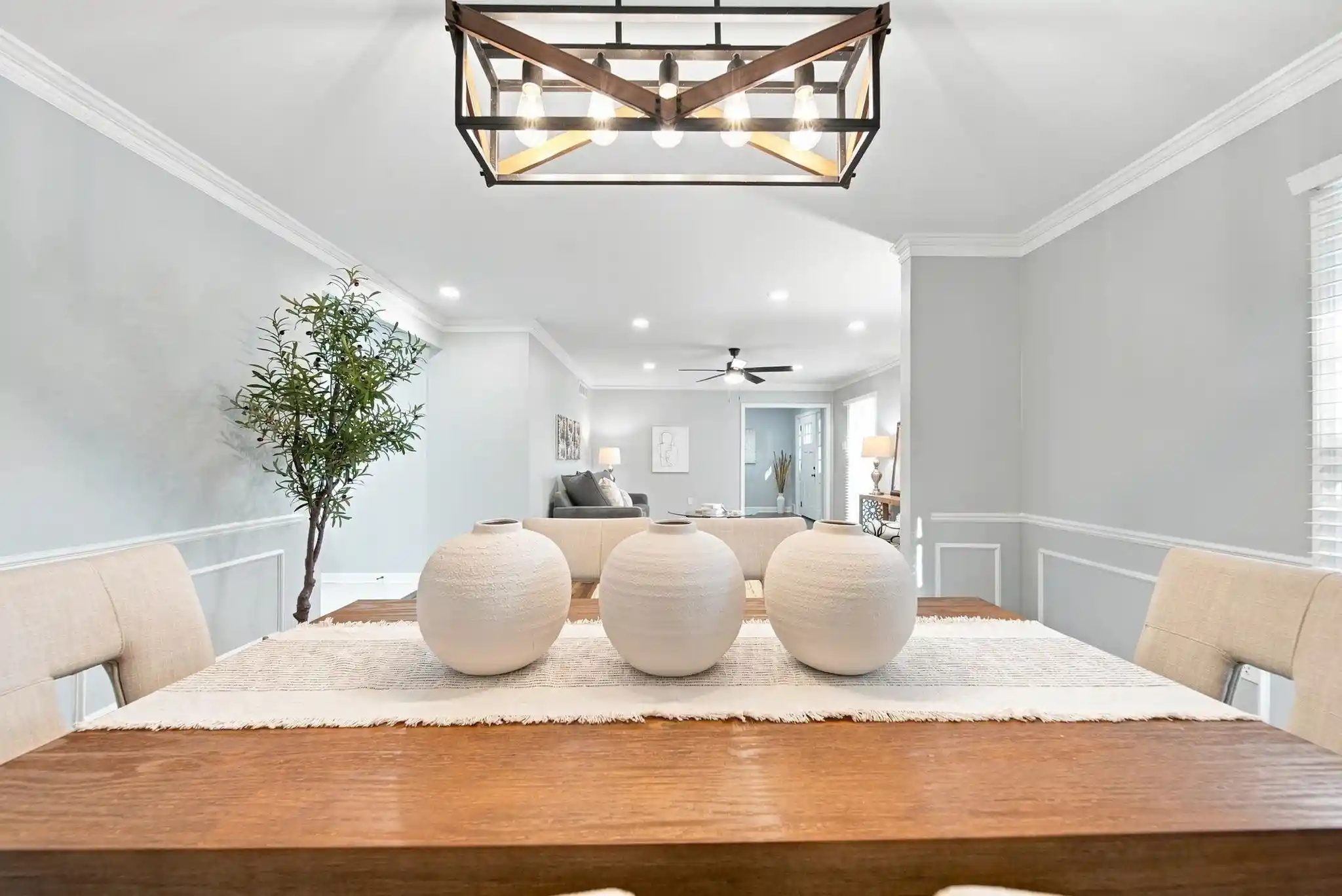 Photo 3 of Single family home for sale at 5256 Collingwood Rd, Memphis, TN 38117 | MLS# 10229765 | Listing updated on 2026-10-06