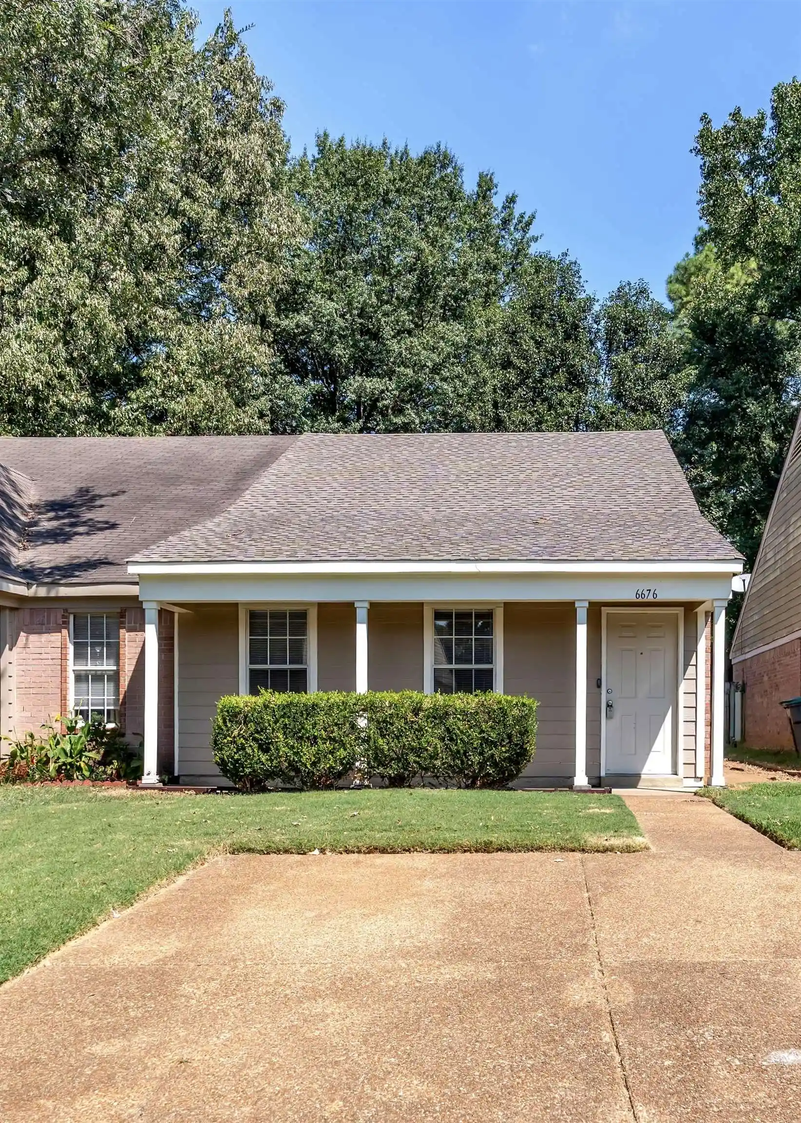 Townhouse for sale at 6676 Whitten Pine Dr, Memphis, TN 38134 | MLS# 10229767