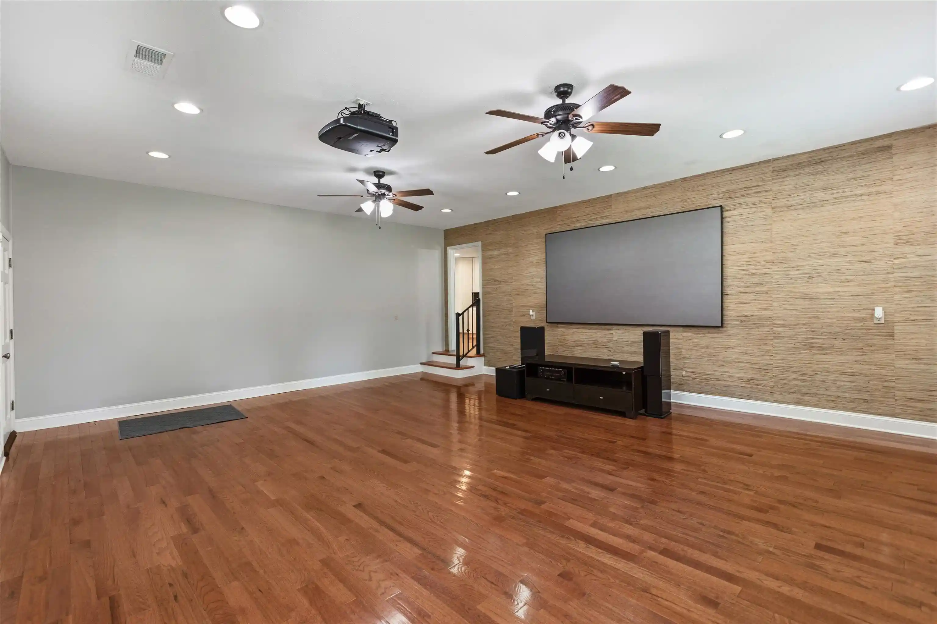 Photo 3 of Single family home for sale at 8425 Bon Lin Dr, Bartlett, TN 38133 | MLS# 10229781 | Listing updated on 2026-09-04