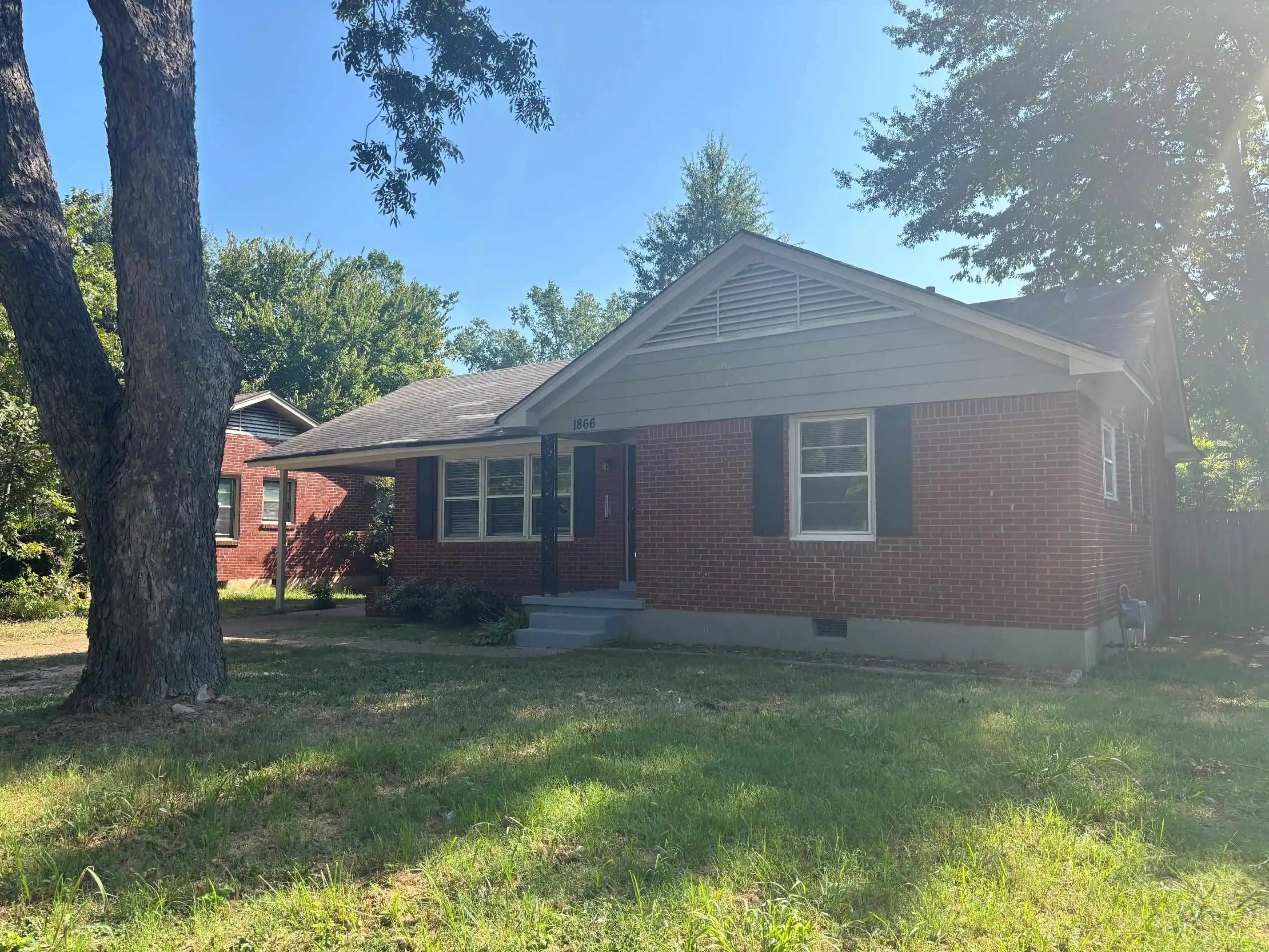 Photo 1 of Single family home for sale at 1866 Danville Rd, Memphis, TN 38117 | MLS# 10229794 | Listing updated on 2026-09-04