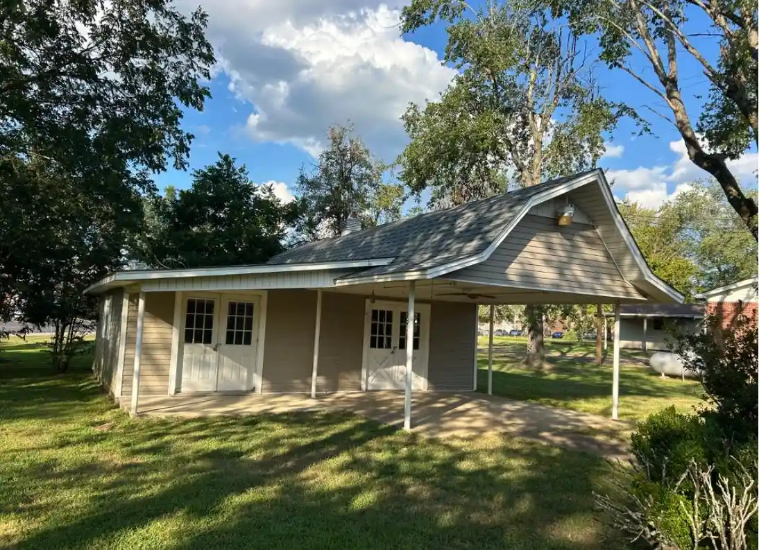 Photo 3 of Townhouse for sale at 320 Old Shiloh Rd, Adamsville, TN 38310 | MLS# 10229817 | Listing updated on 2026-09-17