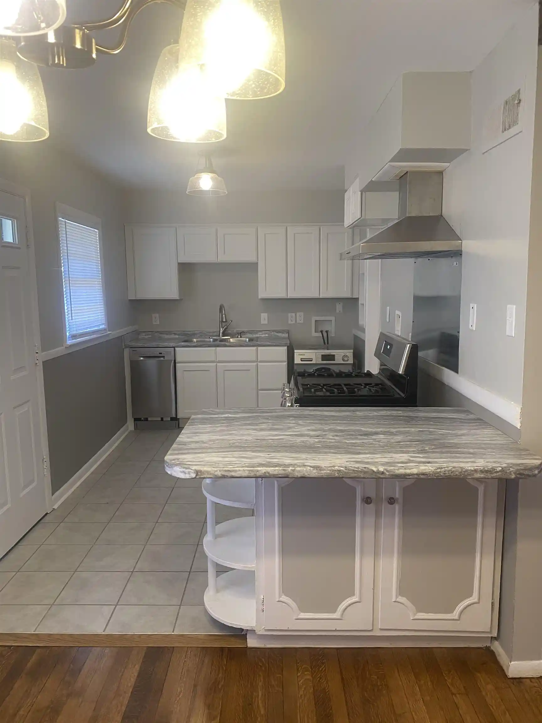 Photo 3 of Single family home for sale at 894 Vaughn Rd, Memphis, TN 38122 | MLS# 10229819 | Listing updated on 2026-09-14