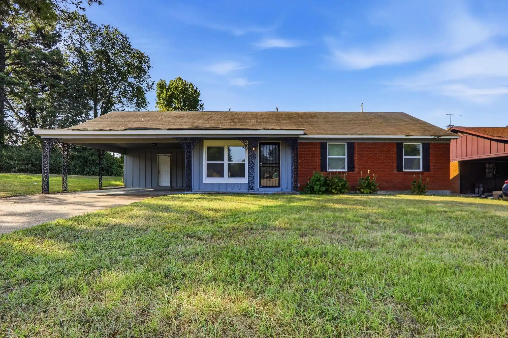 Photo 1 of Single family home for sale at 727 Bonwood Ave, Memphis, TN 38109 | MLS# 10229838 | Listing updated on 2026-10-06
