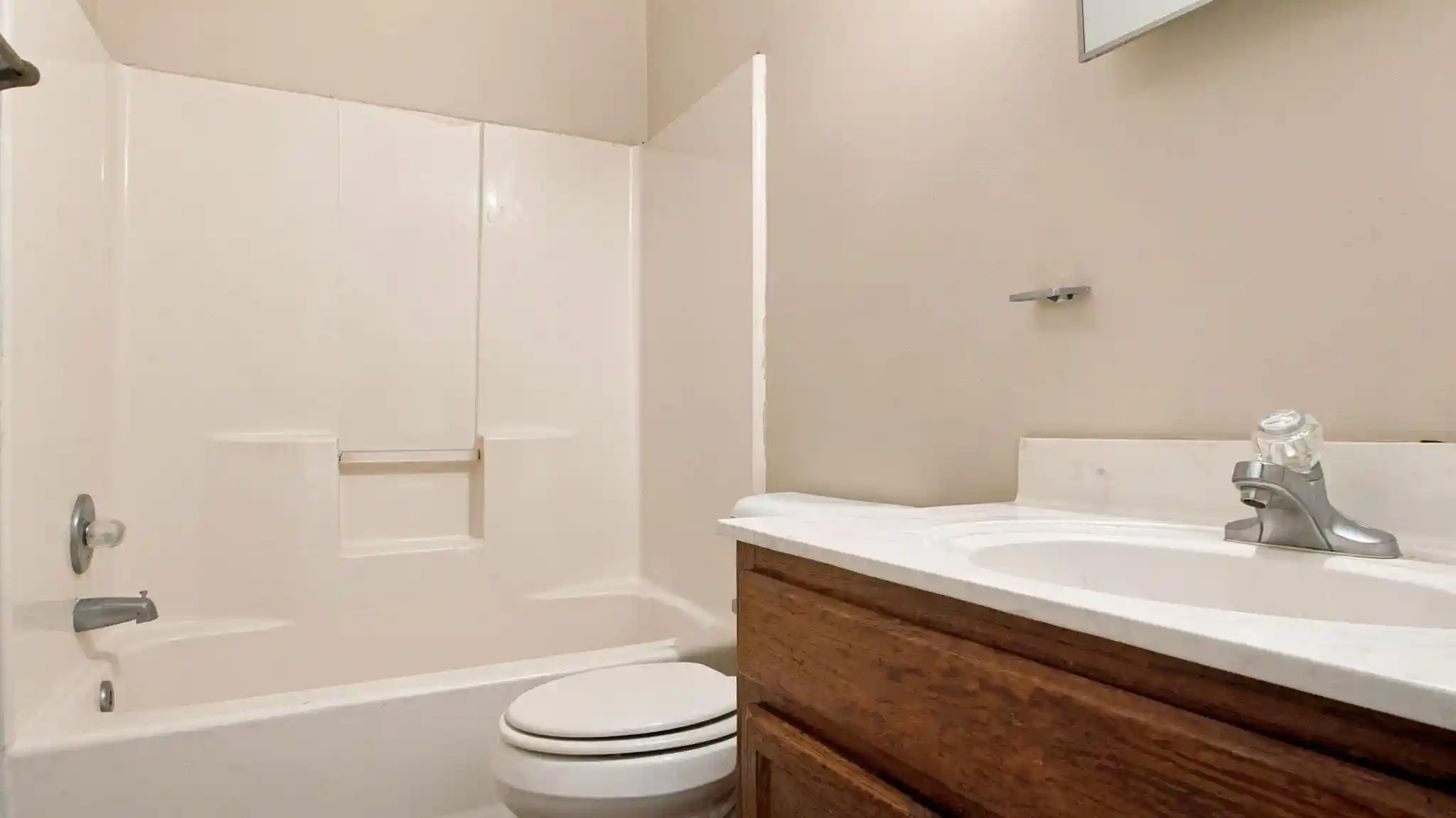 Photo 3 of Single family home for sale at 3875 Fizer Ave, Memphis, TN 38111 | MLS# 10229855 | Listing updated on 2026-10-29