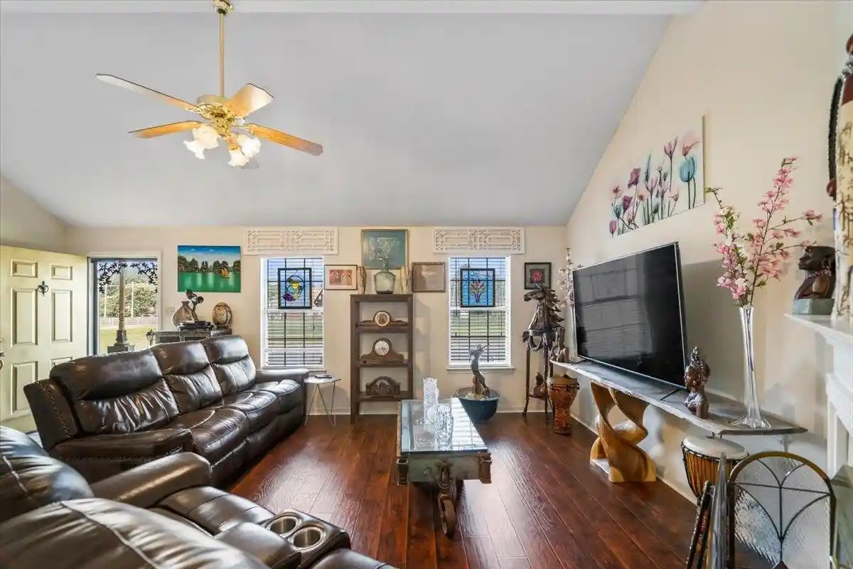 Photo 3 of Single family home for sale at 1691 Dexter Ln, Cordova, TN 38016 | MLS# 10229858 | Listing updated on 2026-09-05