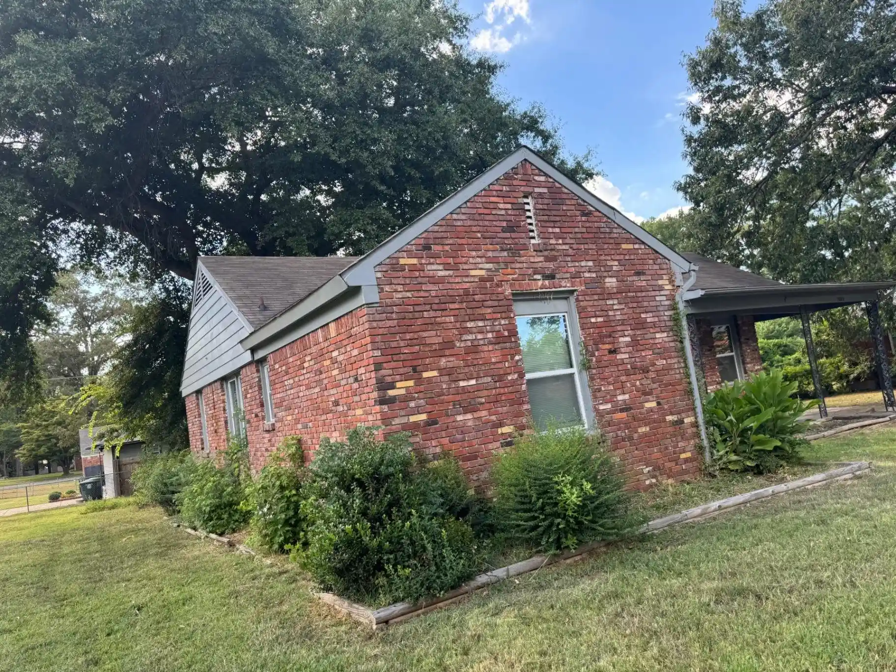 Photo 2 of Single family home for sale at 5025 Lochinvar Rd, Memphis, TN 38116 | MLS# 10229859 | Listing updated on 2026-09-04