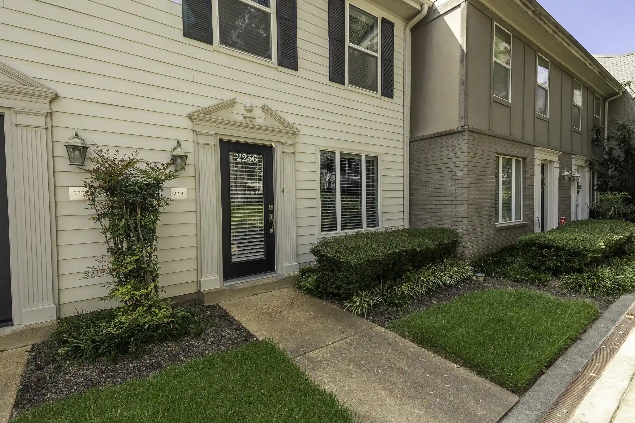 Photo 1 of Condo for sale at 2256 W Germantown Sq, Germantown, TN 38138 | MLS# 10229860 | Listing updated on 2026-09-14