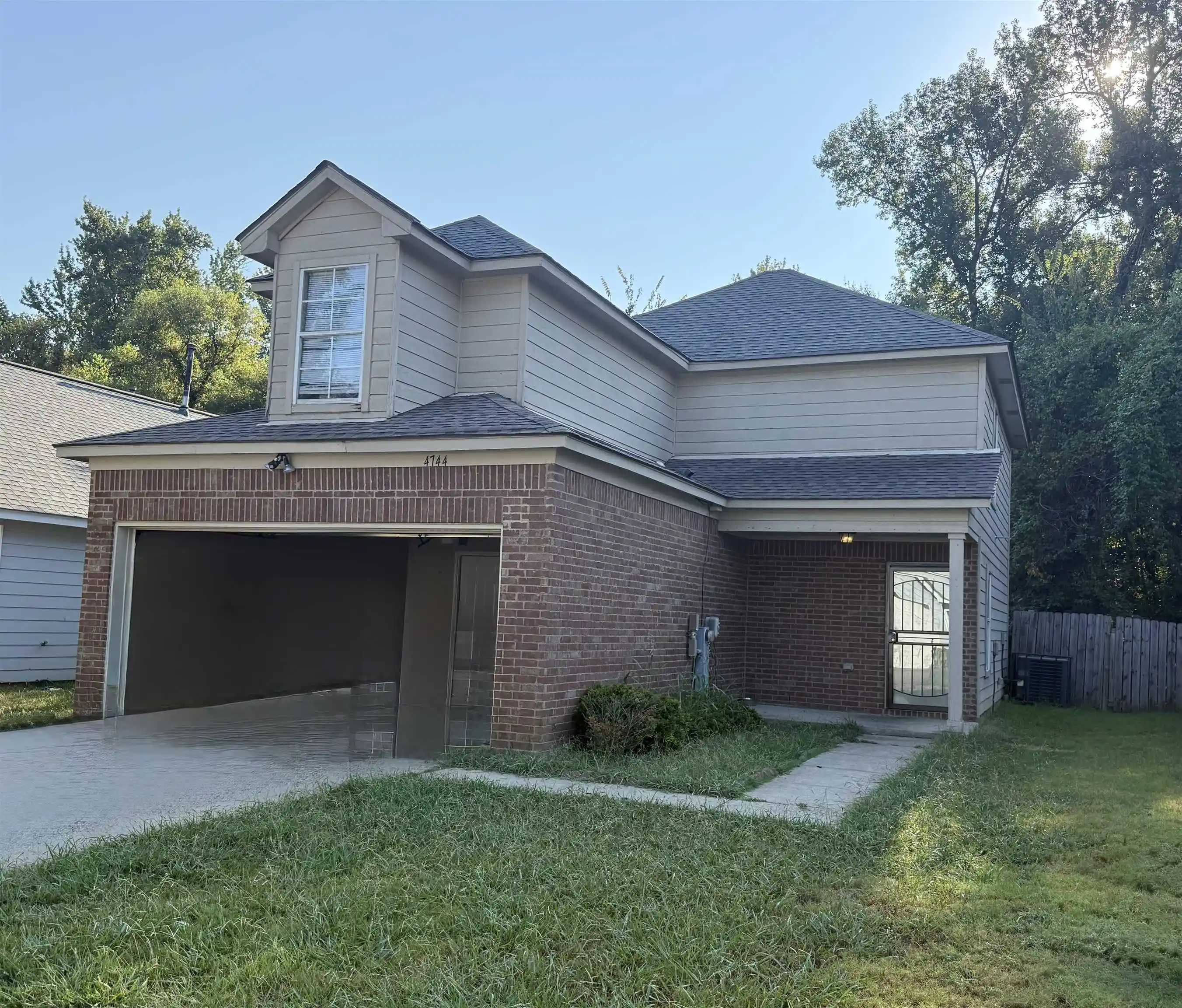 Photo 1 of Single family home for sale at 4744 Waterfront Oak Dr, Memphis, TN 38128 | MLS# 10229877 | Listing updated on 2026-09-06