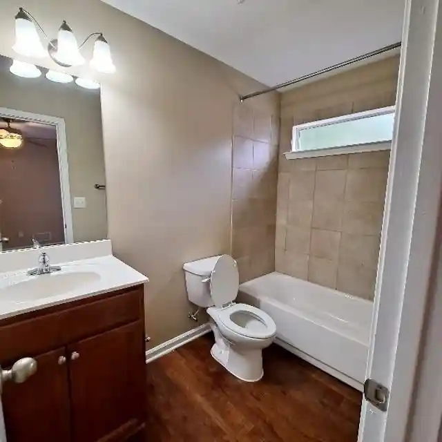 Photo 4 of Single family home for sale at 4744 Waterfront Oak Dr, Memphis, TN 38128 | MLS# 10229877 | Listing updated on 2026-09-06
