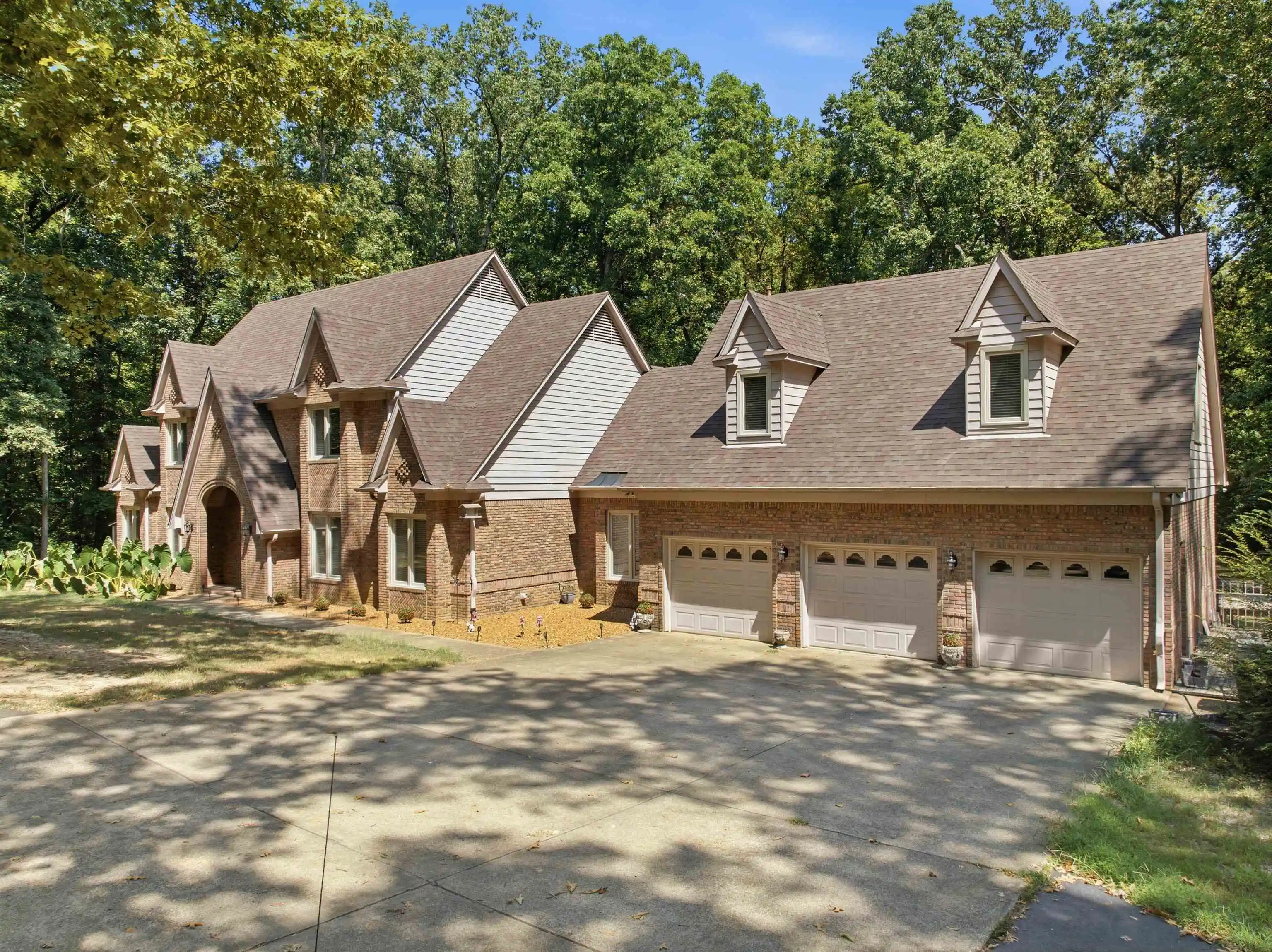 Photo 1 of Single family home for sale at 4546 Oak Rd, Bartlett, TN 38002 | MLS# 10229879 | Listing updated on 2026-09-16