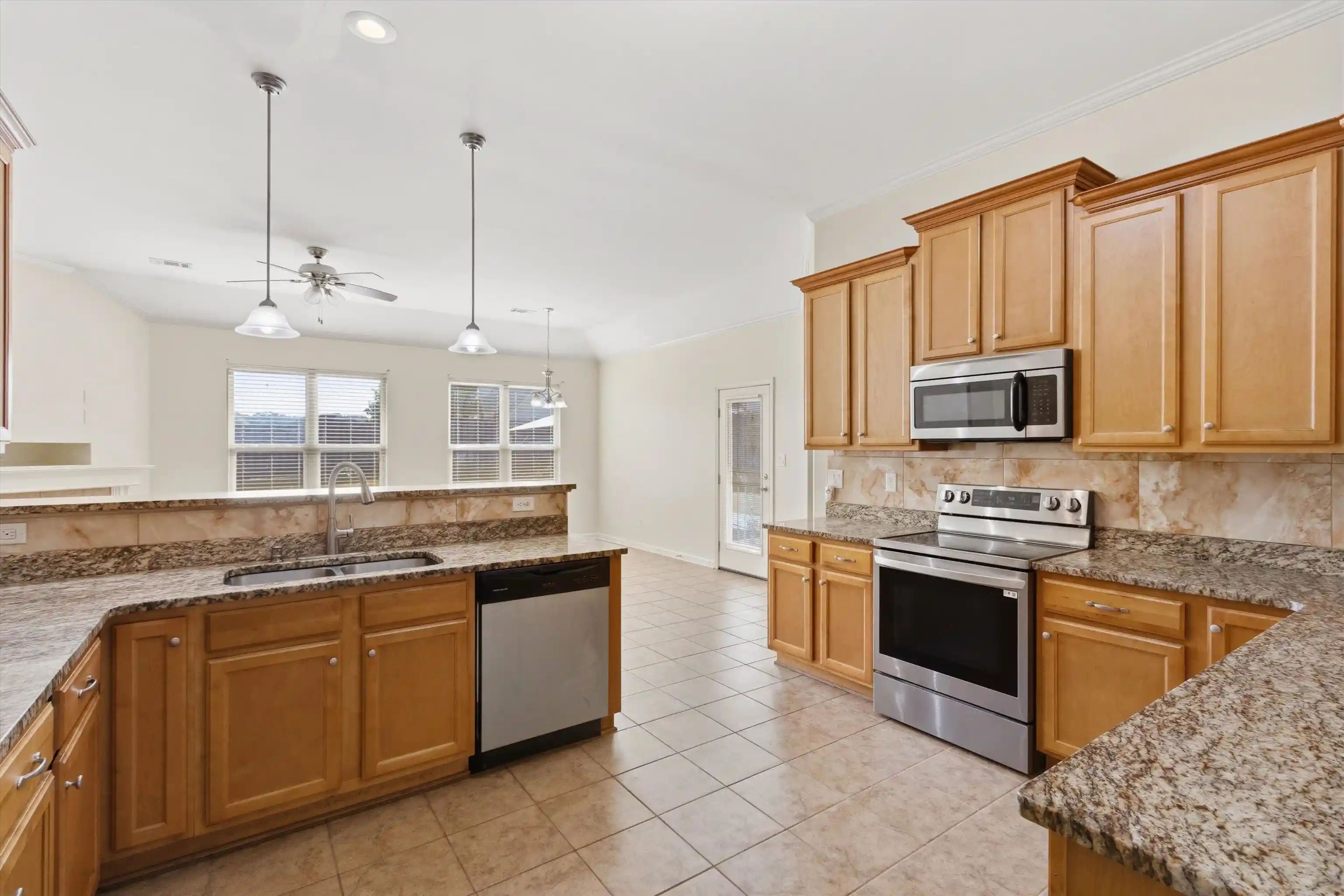 Photo 4 of Sale Pending at 4646 Nob Hl Dr, Bartlett, TN 38002 | MLS# 10229884 | Listing updated on 2026-09-09